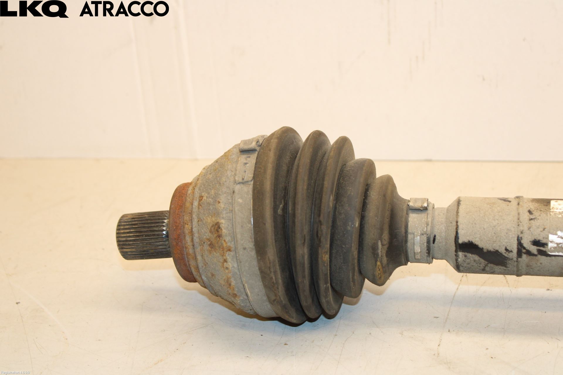 Volkswagen VW PASSAT 15-19 Drivaksel Foran Kompl Høyre