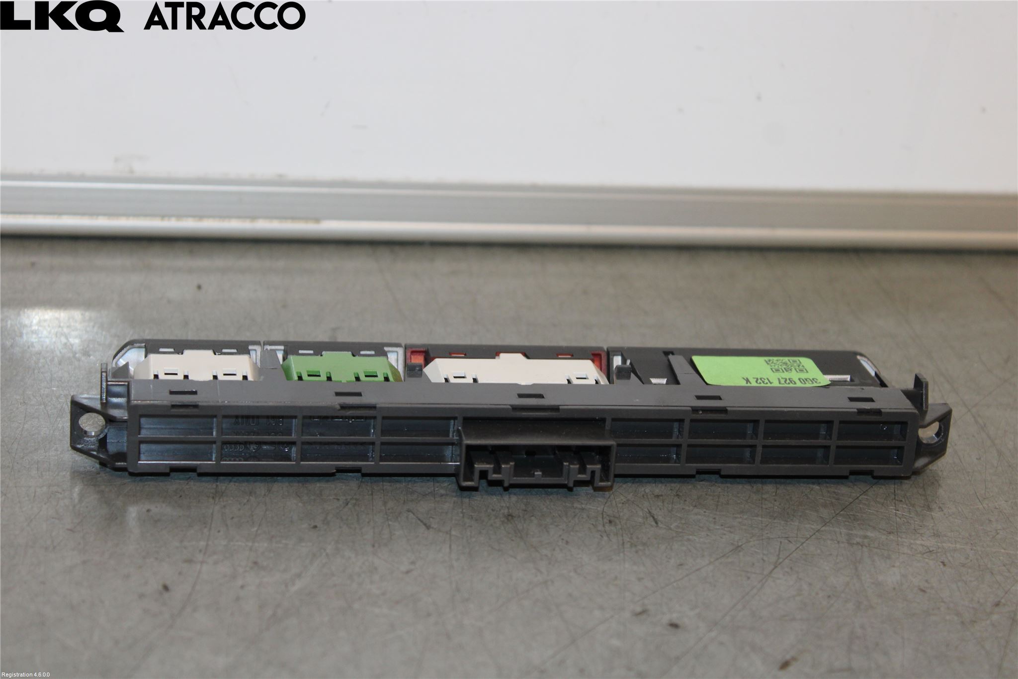 Volkswagen VW PASSAT 15-19 Bryter Varsel (Nødblink)