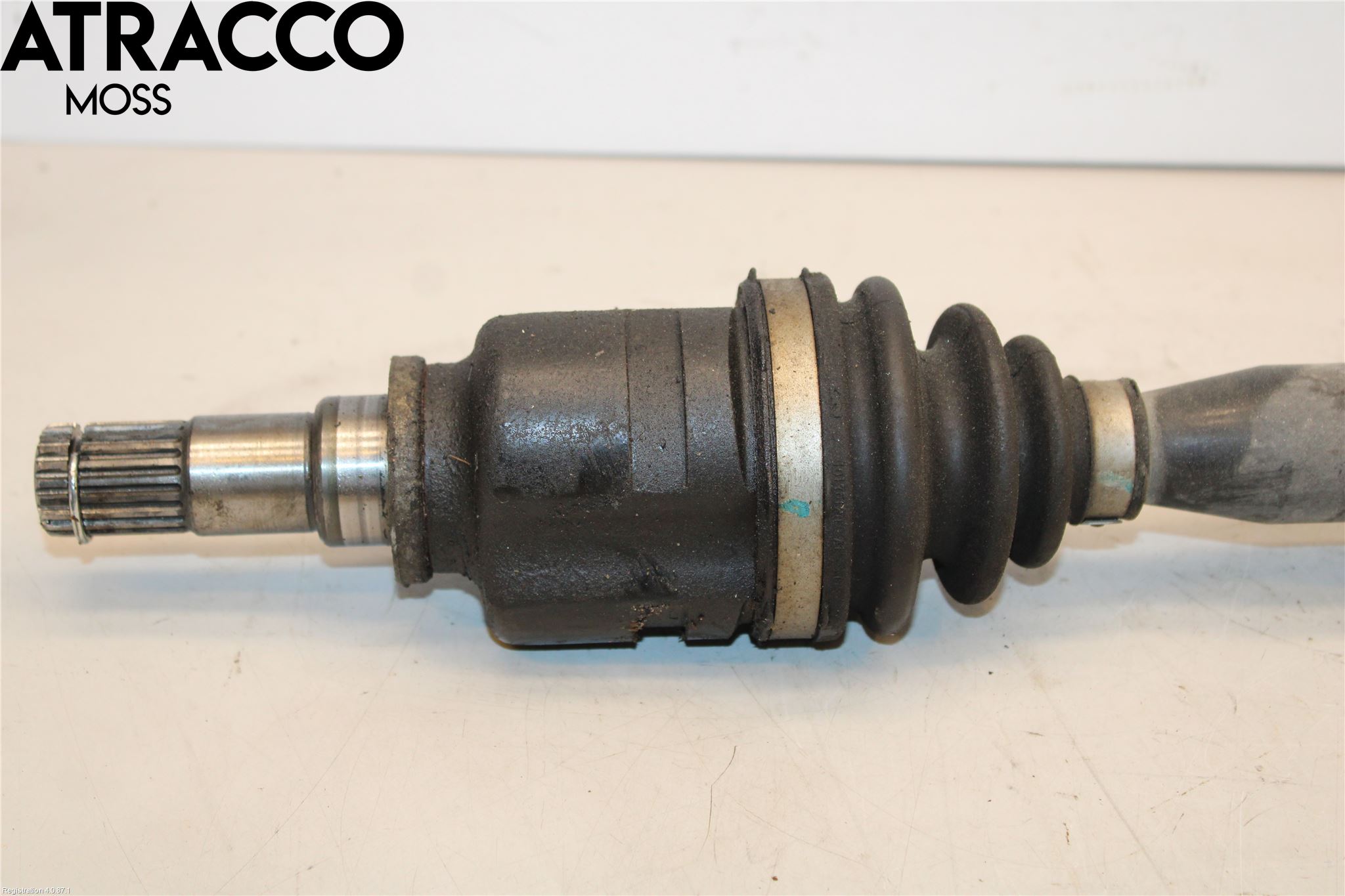 Toyota AVENSIS 09-15 Drivaksel Foran Kompl Høyre