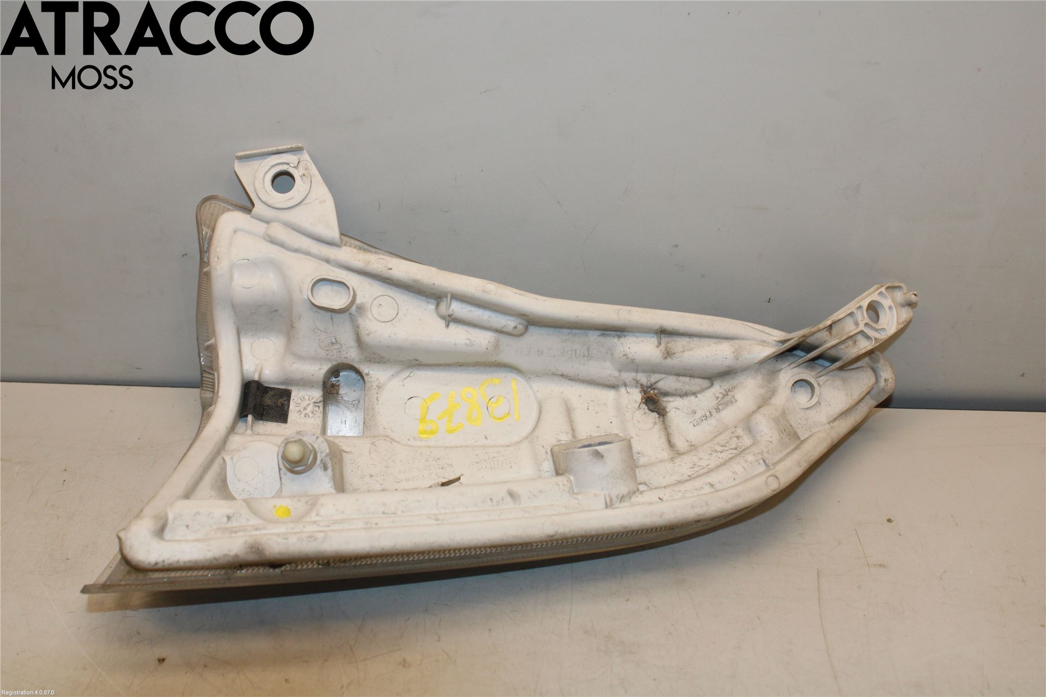 Nissan LEAF 11-17 Frontlykt Hus Høyre