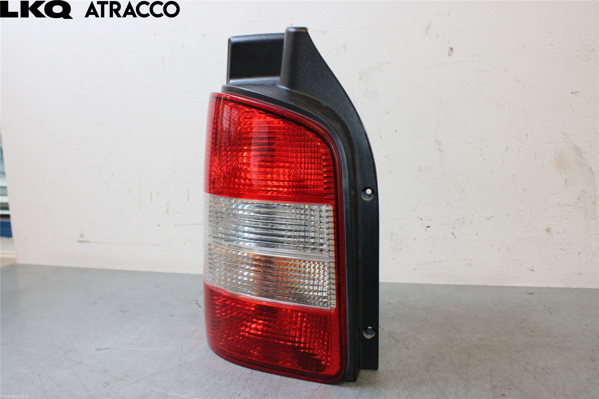 Volkswagen VW TRANSP/CARAVELLE (T5) 04-15 Baklykt Venstre