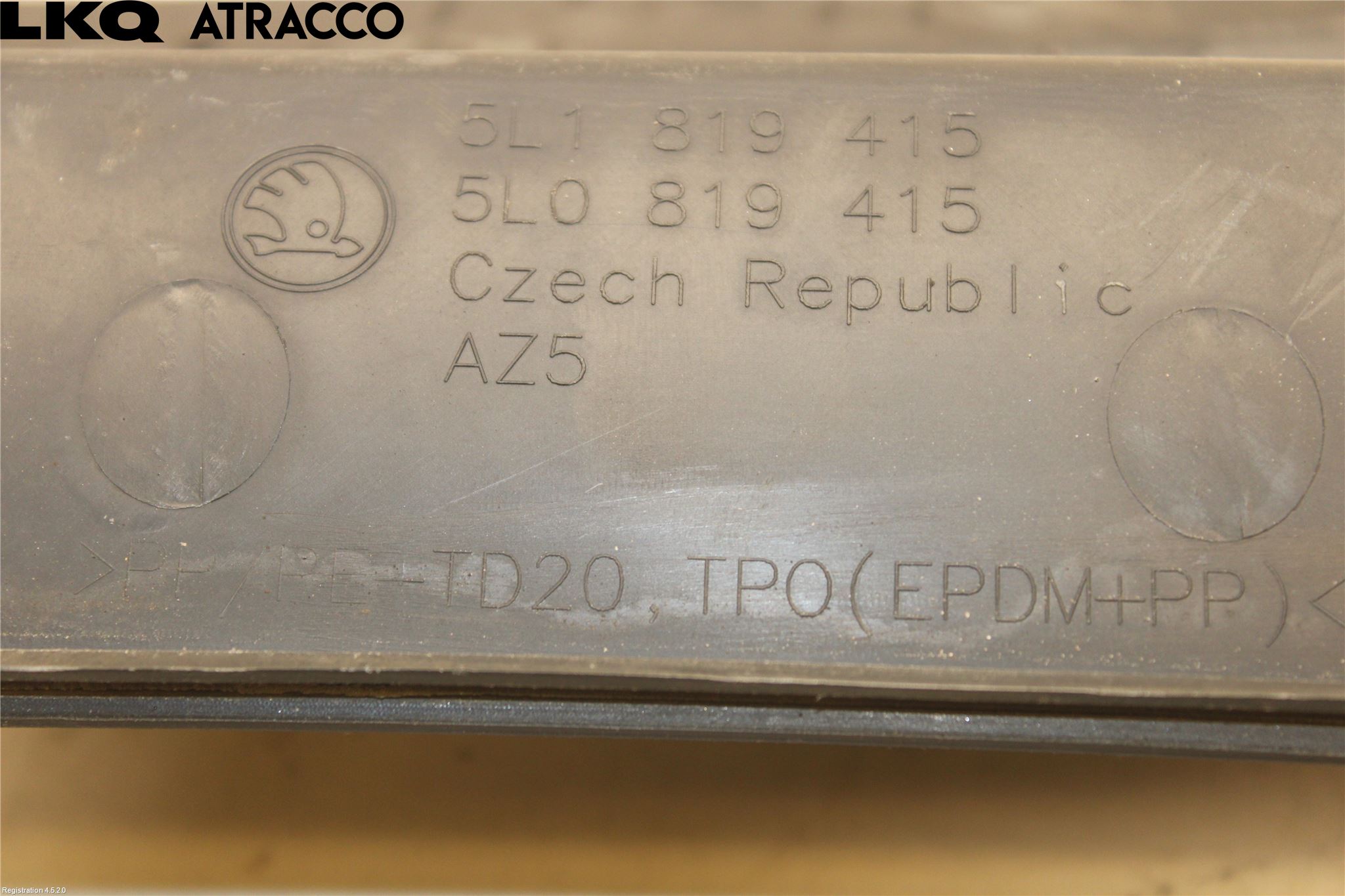 Skoda YETI Visker Deksel-Grill-Under Frr