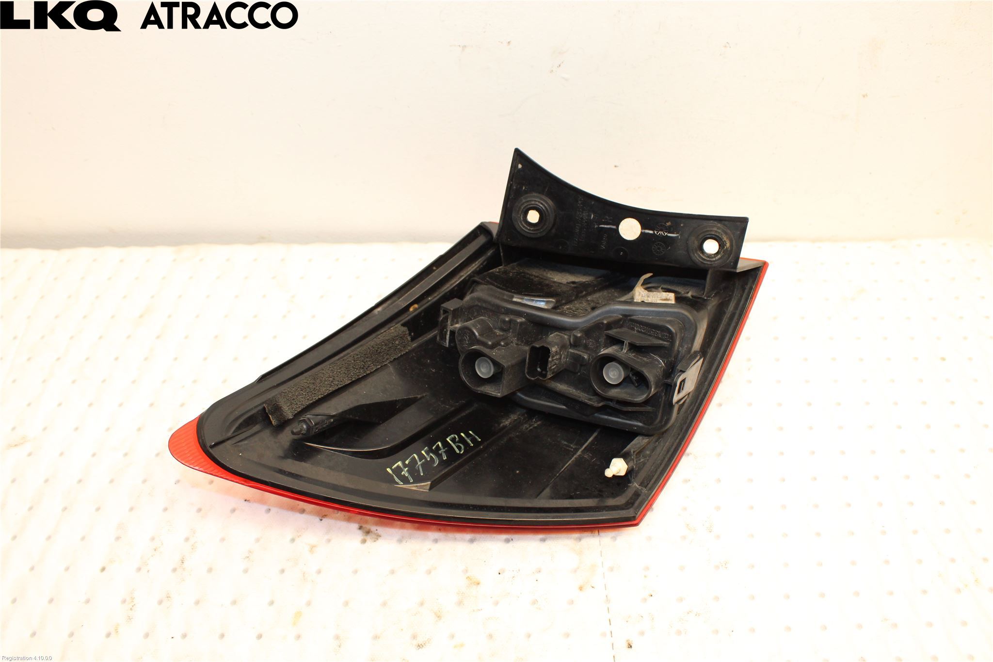 Nissan QASHQAI+2  10-14 Baklykt Høyre