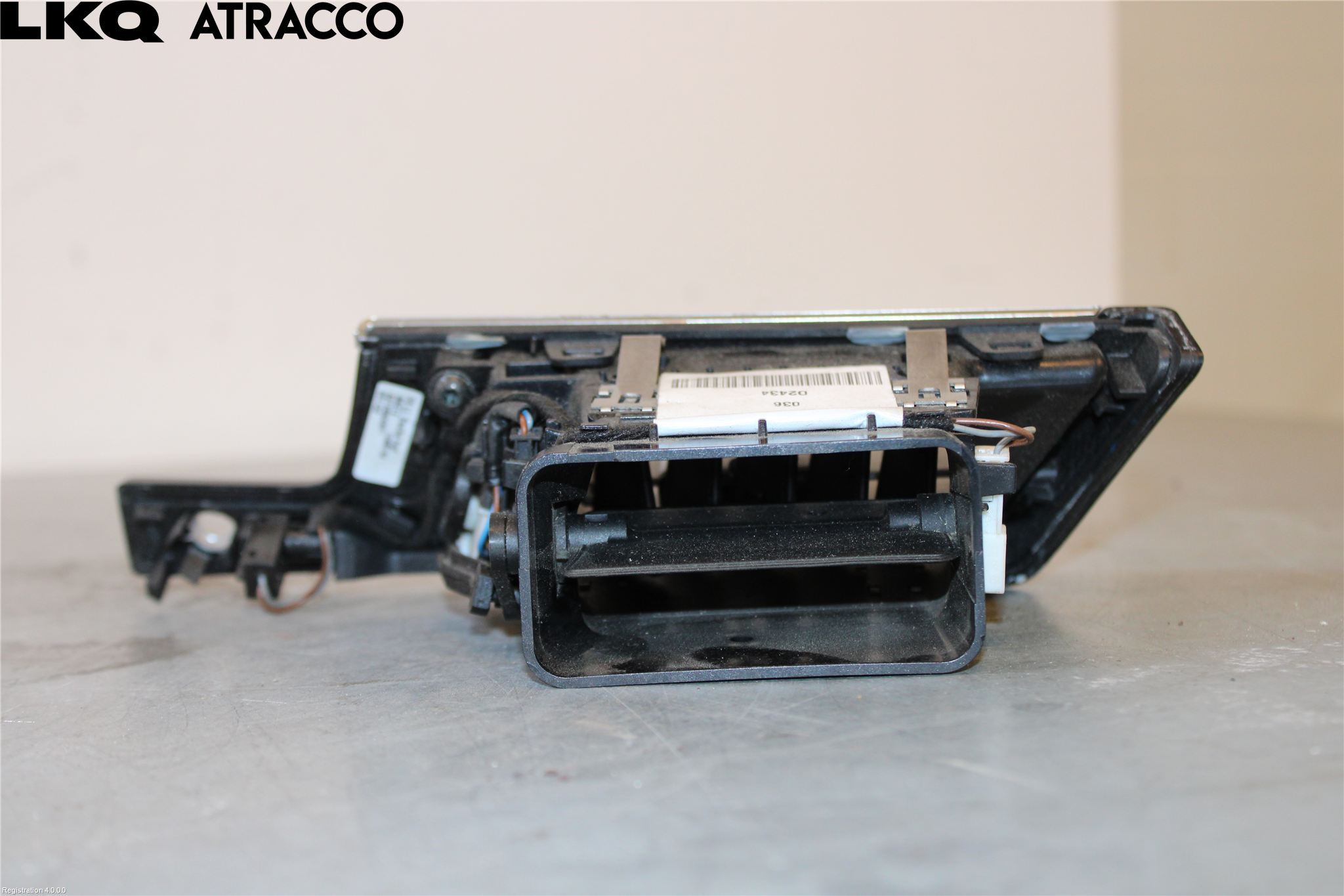 Mercedes-Benz MB E-KLASS (W212) 09-16 Dashbord Kanal - Dyse