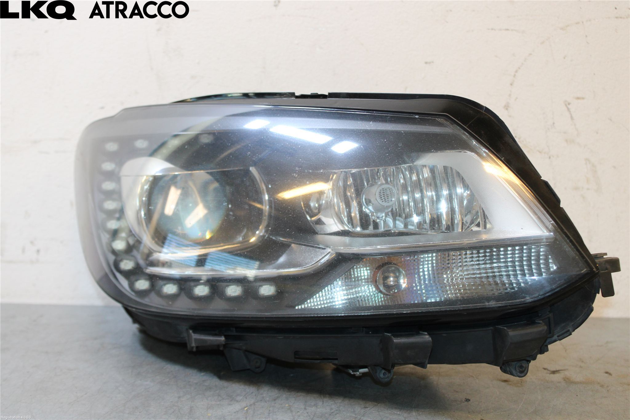 Volkswagen VW TOURAN 10-15 Frontlykt Høyre