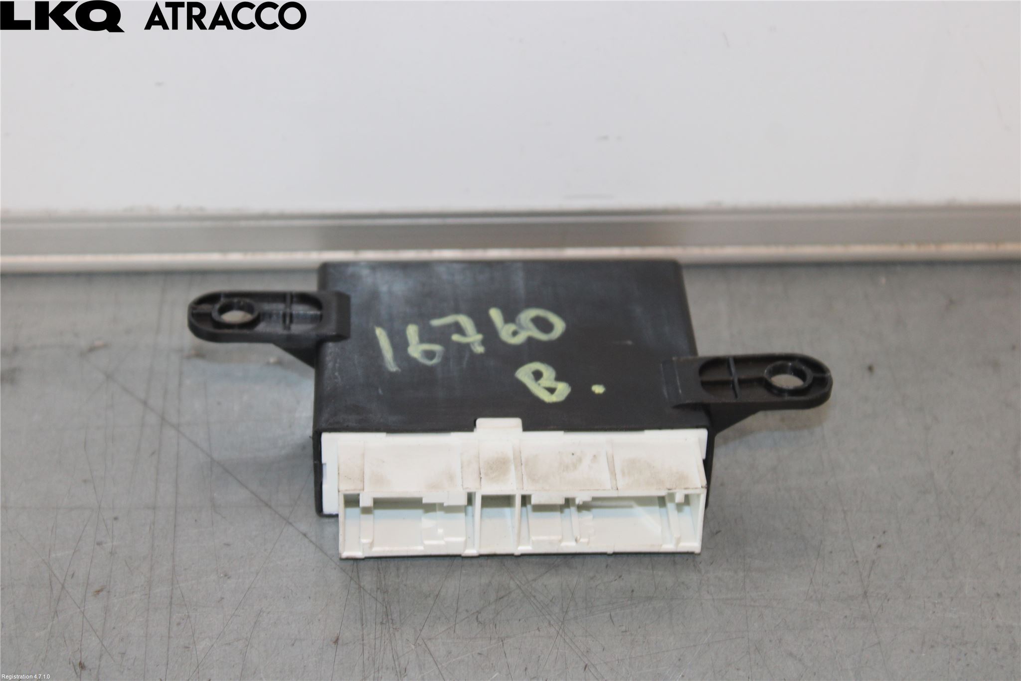 Tesla MODEL X 16- Styreenhet Parkering