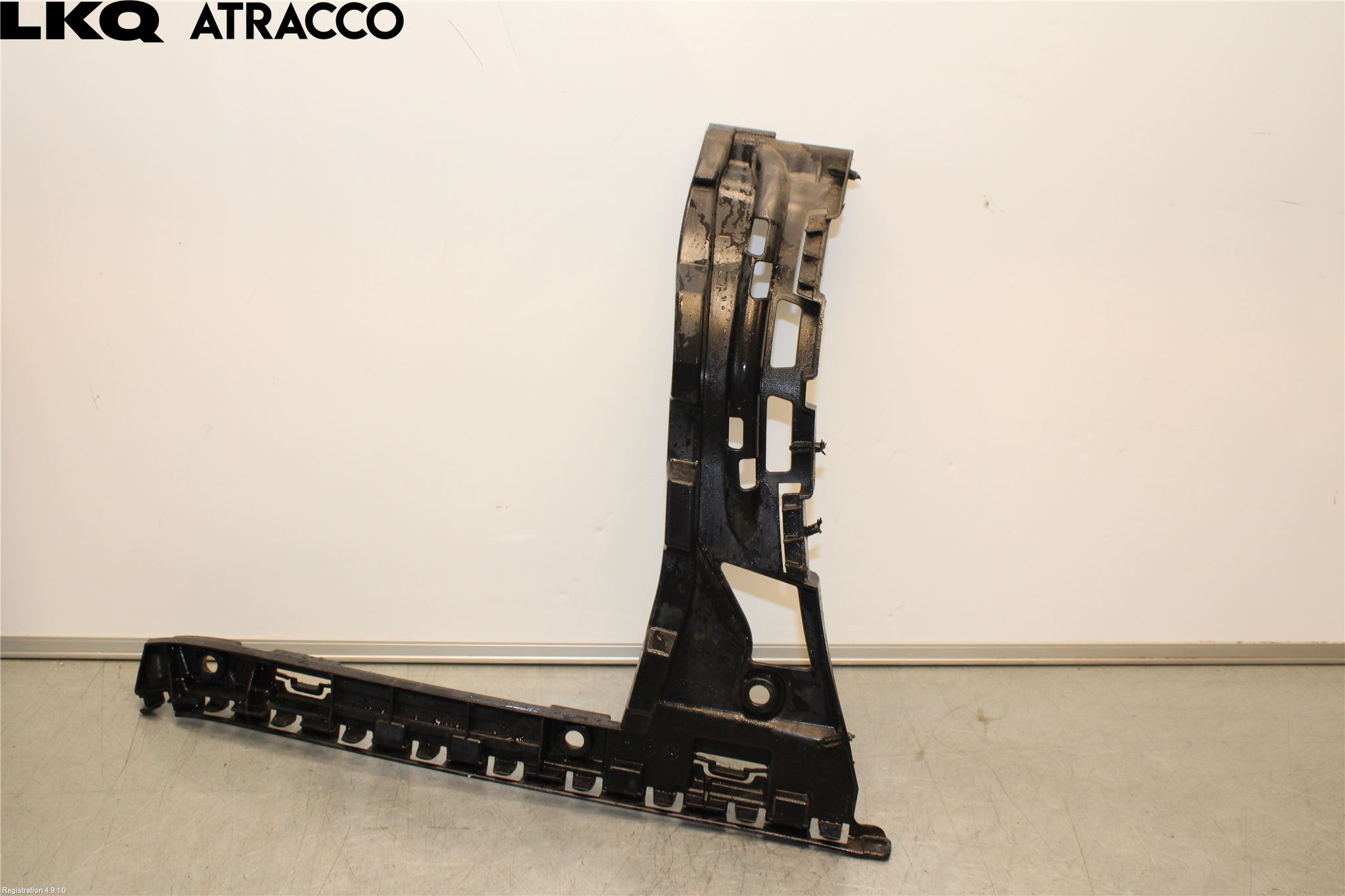 Mercedes-Benz MB C-KLASS (W205) 14-21 Støtfanger Bak Feste