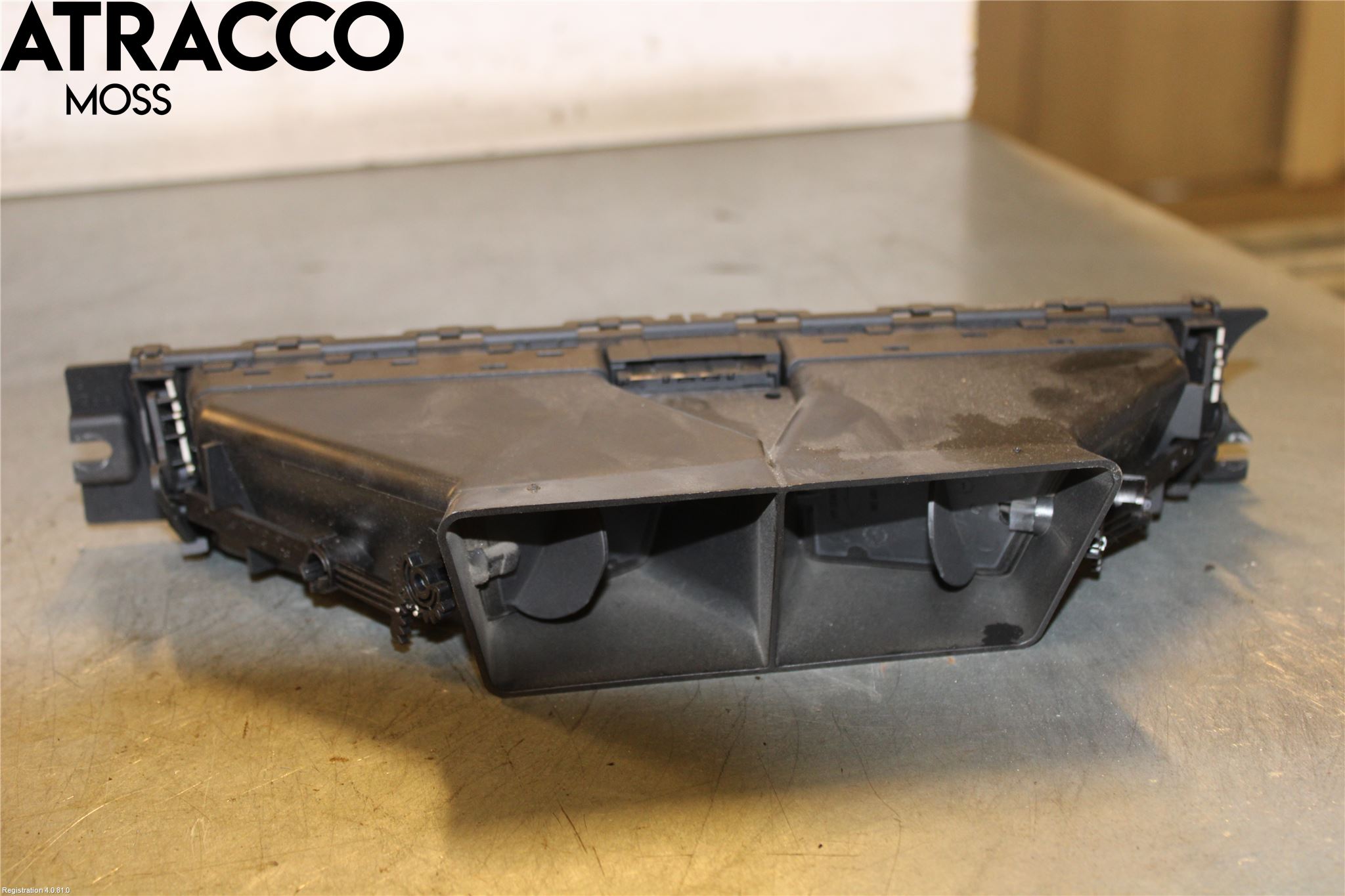 BMW 3 E90/91 SED/TOU 05-12 Dashbord Kanal - Dyse