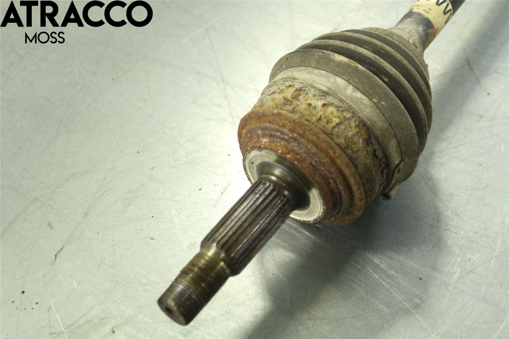 Toyota YARIS XP130 12-14 Drivaksel Foran Kompl Høyre