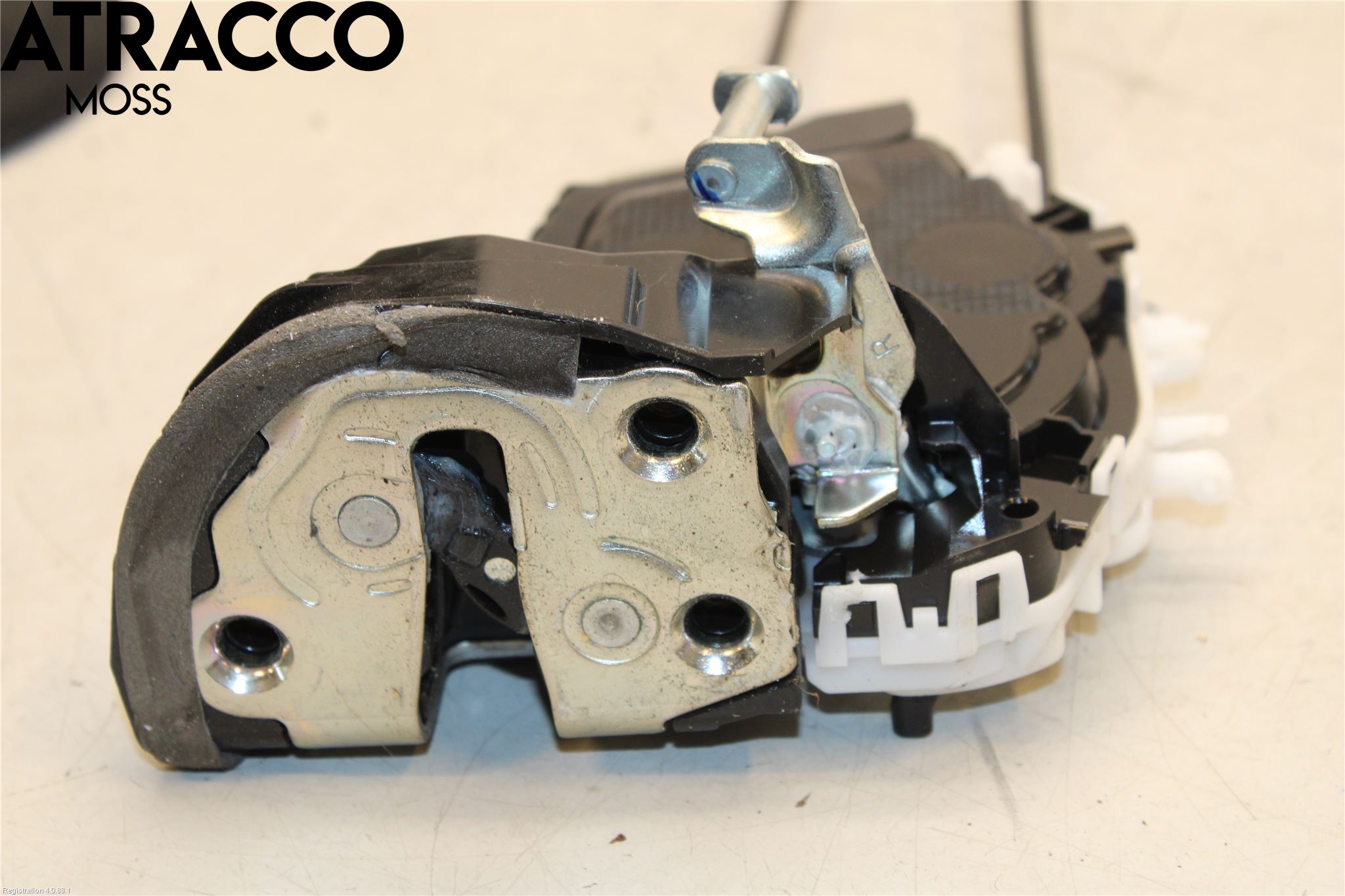 Toyota YARIS XP130 15-20 Dørlås - Låsekasse