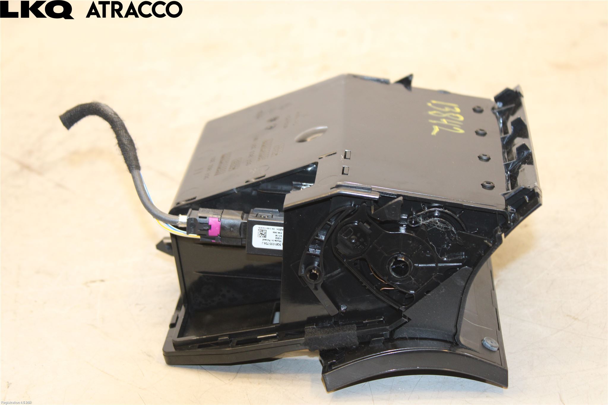 Volkswagen VW GOLF / E-GOLF VII 13-20 Innr Konsoll-Lomme