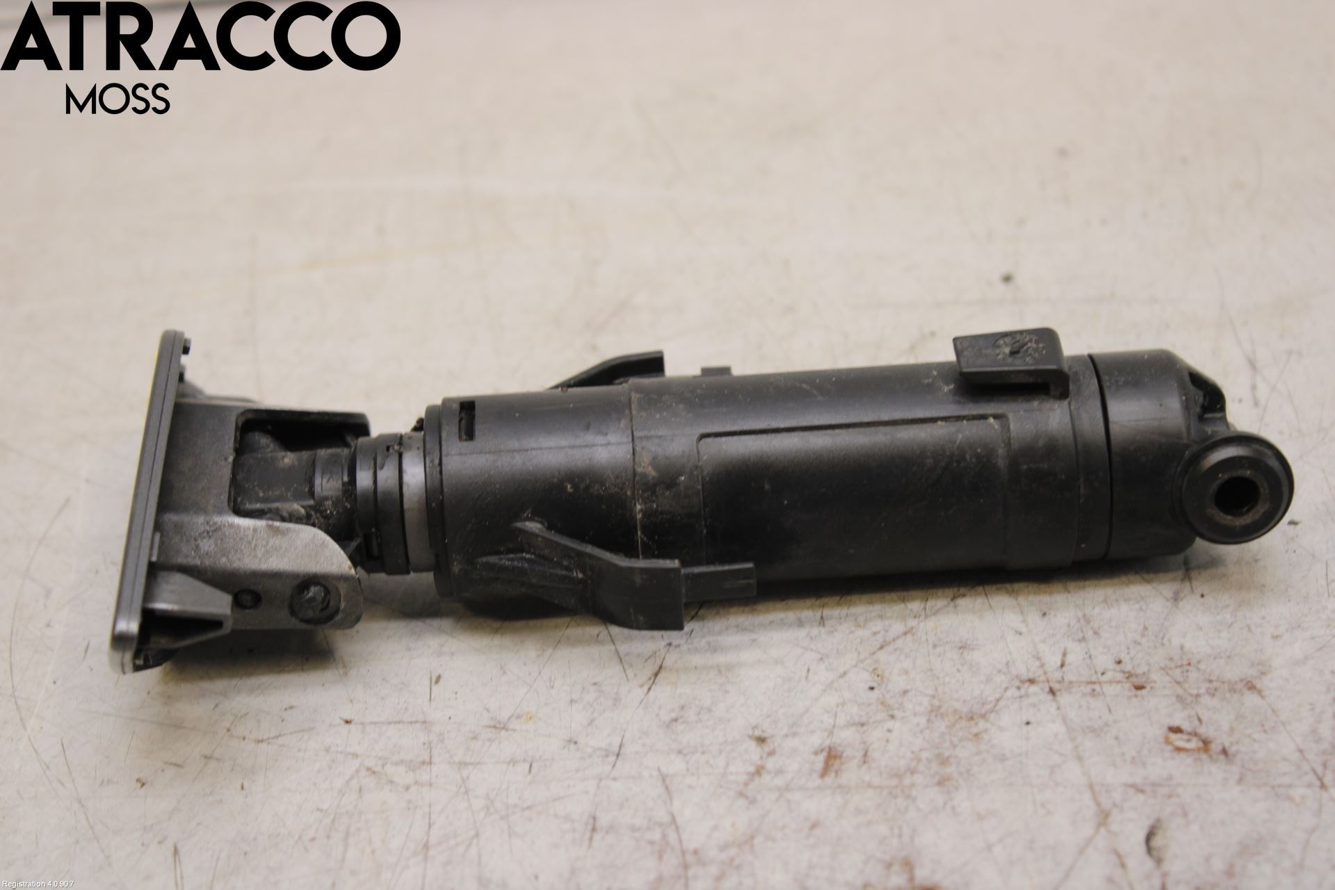 Volkswagen VW TOURAN 10-15 Spylerdyse Frontlykter