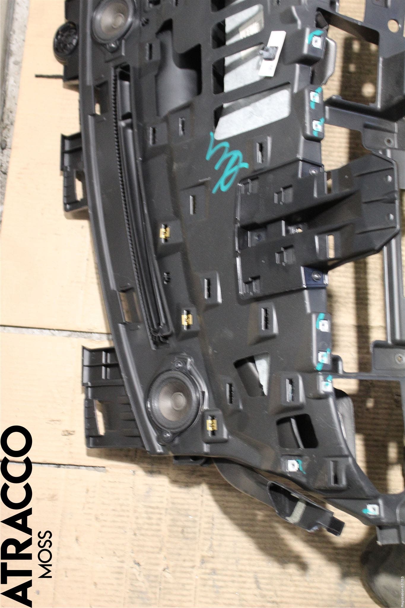 Tesla MODEL X 16- Dashbord