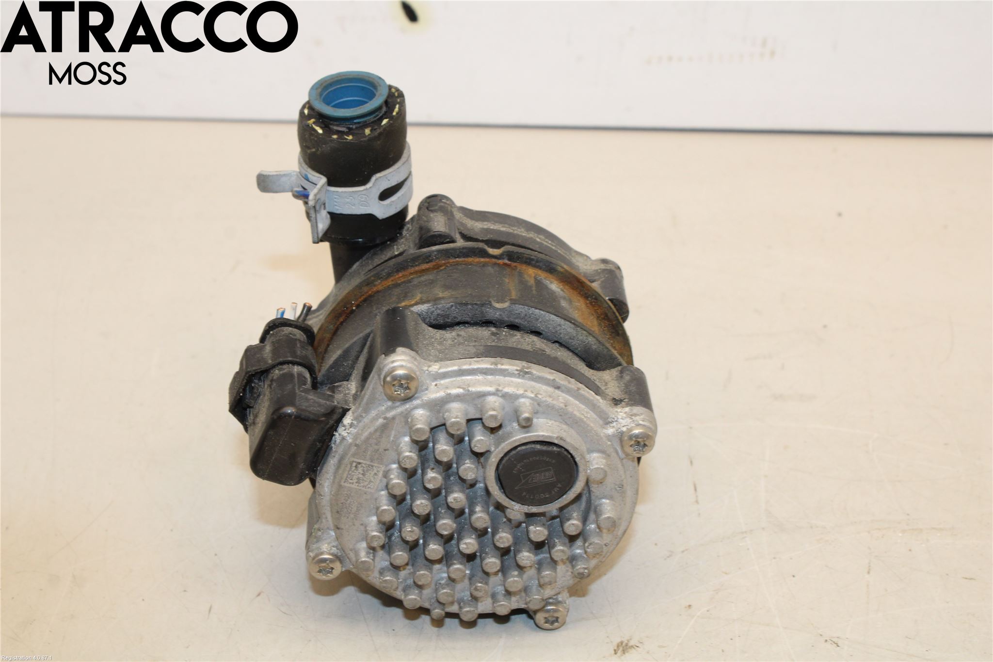 Volvo XC40/RECHARGE 18- Vannpumpe