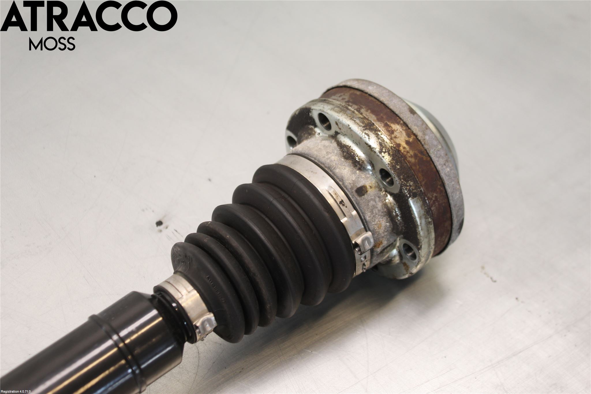 Volkswagen VW PASSAT 05-11 Drivaksel Foran Kompl Høyre