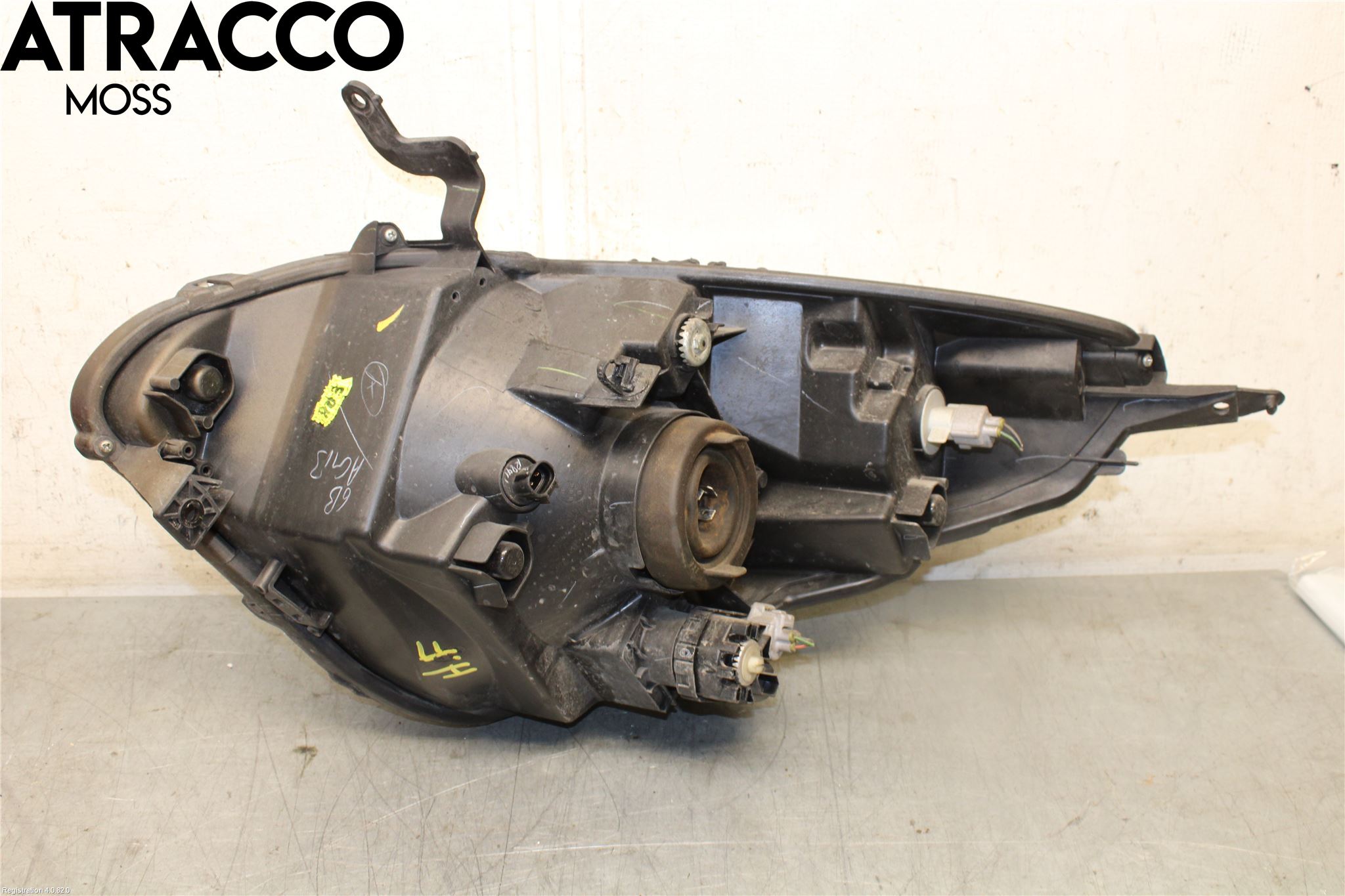 Nissan PIXO Frontlykt Høyre