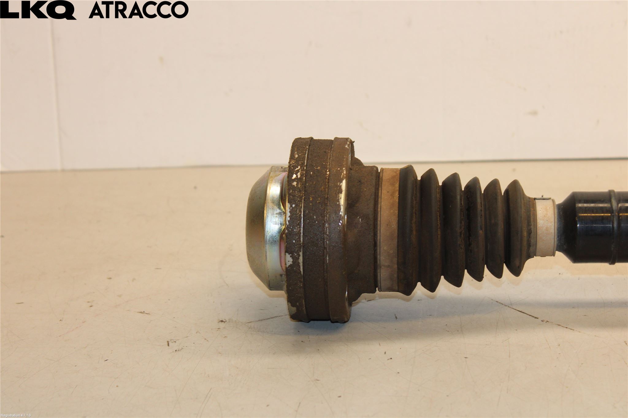 Volkswagen VW PASSAT 11-14 Drivaksel Foran Kompl Høyre