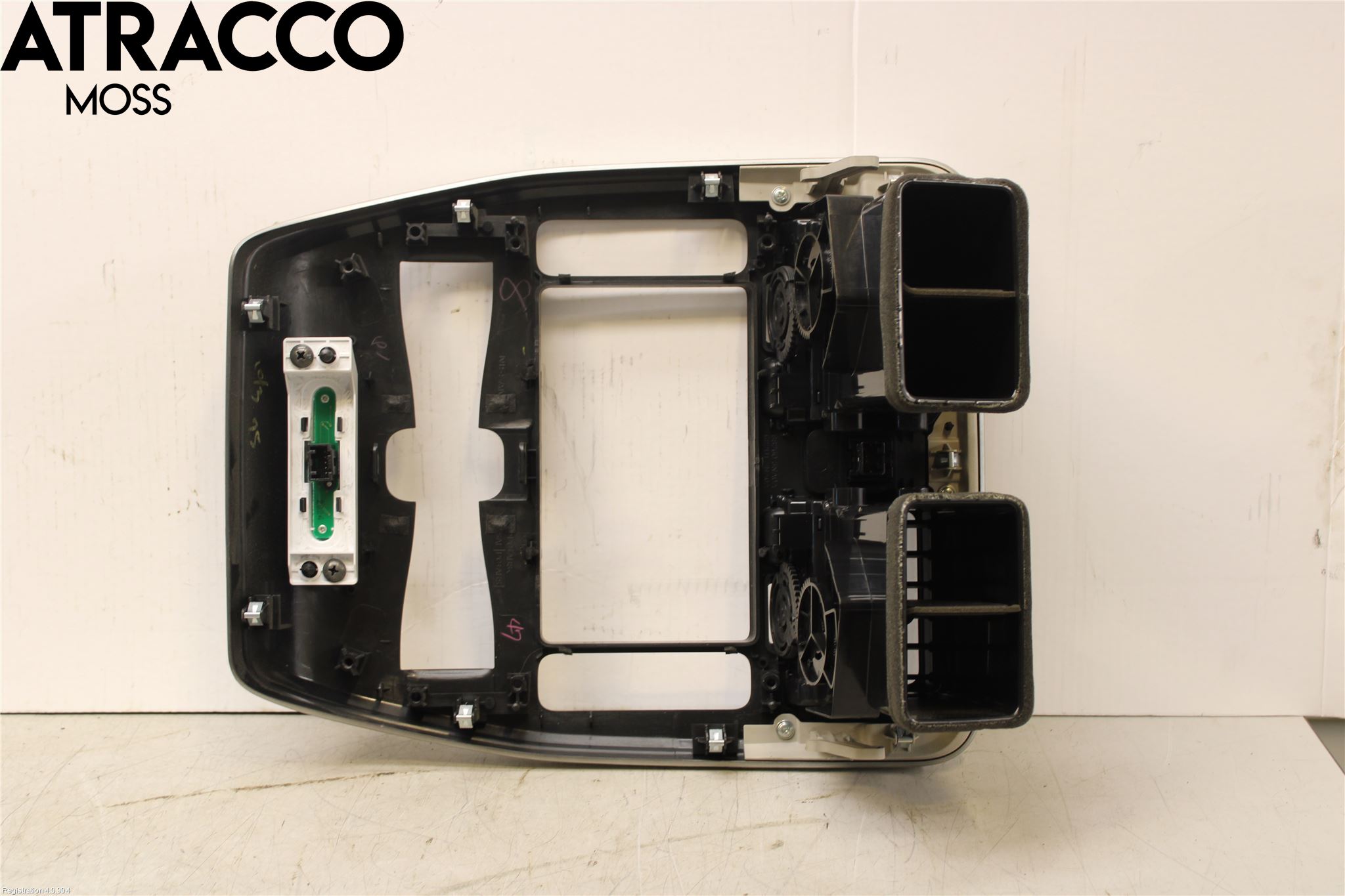 Nissan LEAF 11-17 Innr Radio Ramme