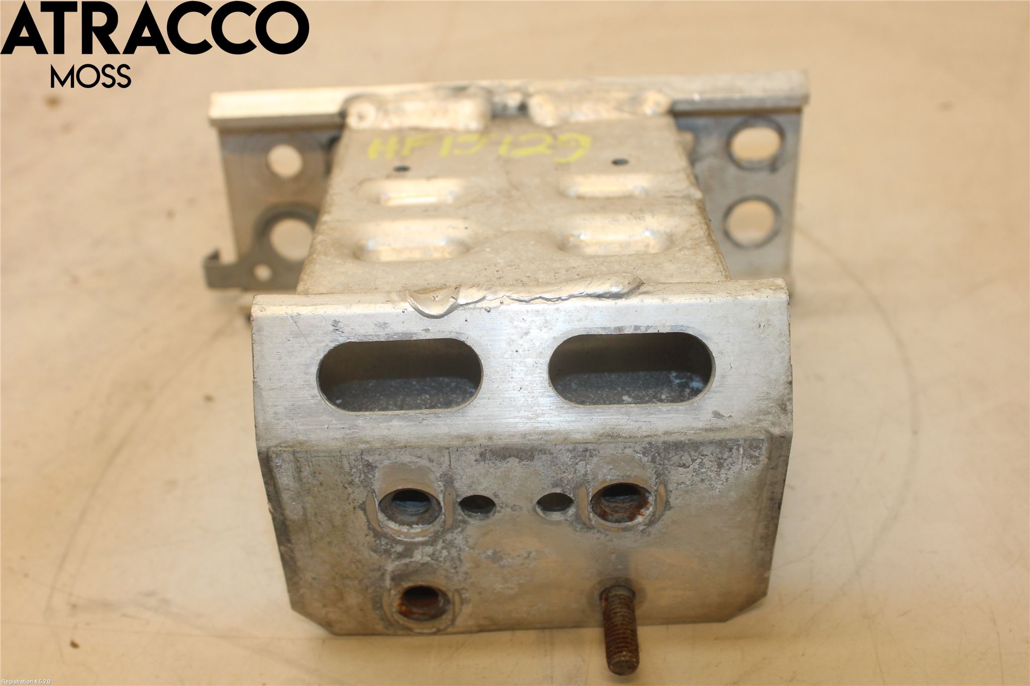 Toyota PRIUS ZVW30 09-20 Støtfanger Foran Feste