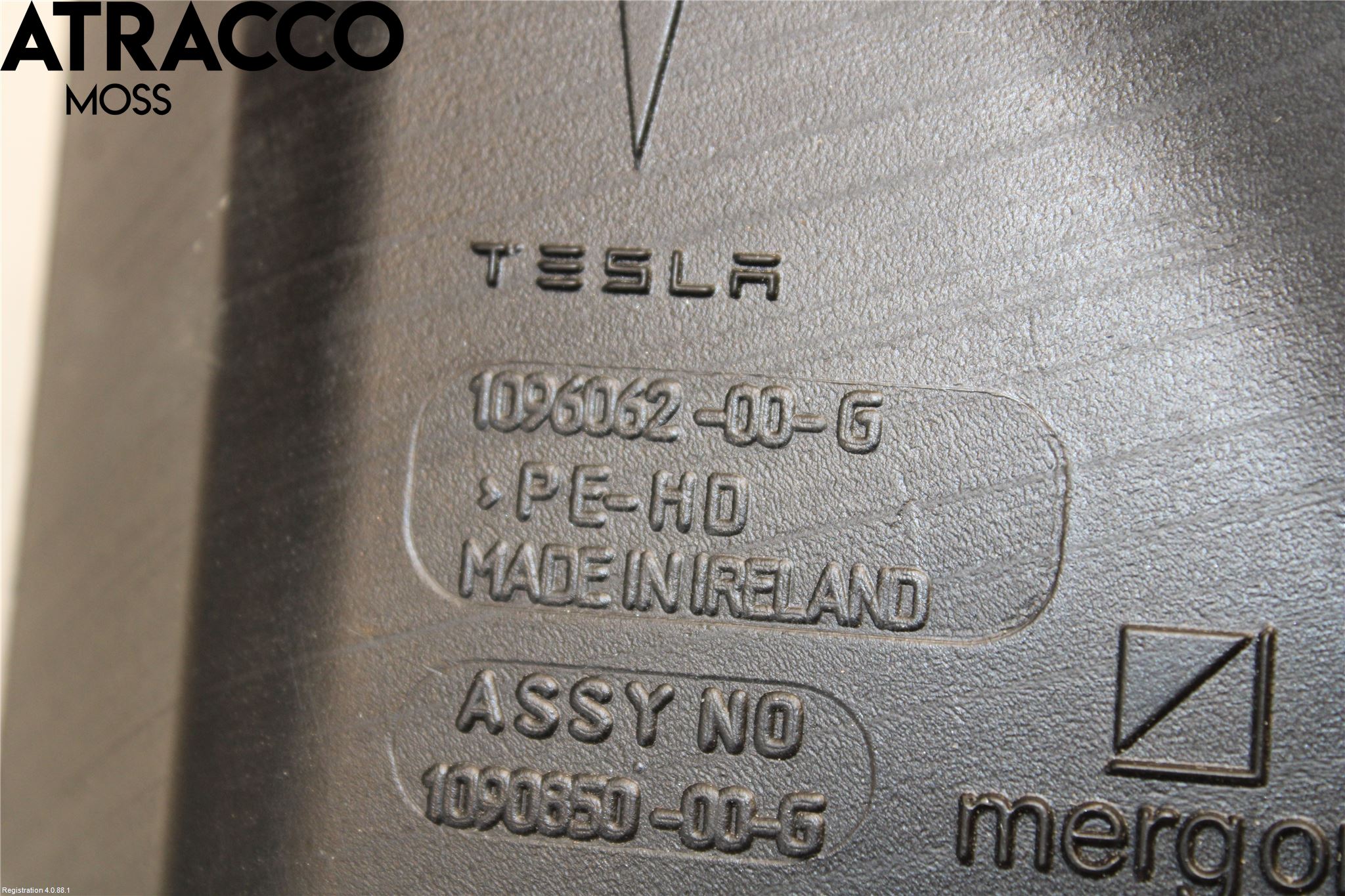 Tesla MODEL 3 17- Spylerbeholder Frontrute