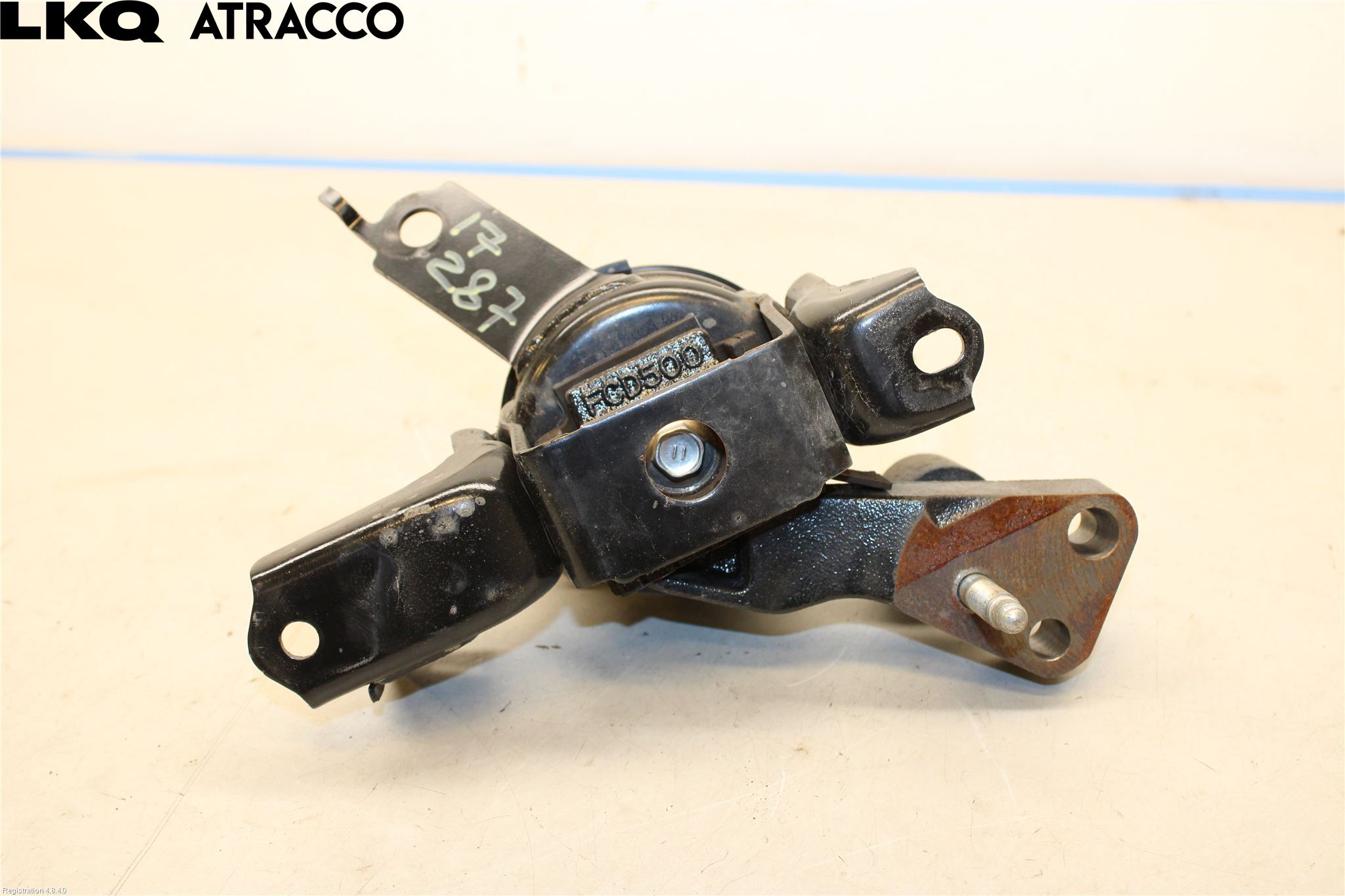 Toyota YARIS XP130 15-20 Motor Feste Gummi