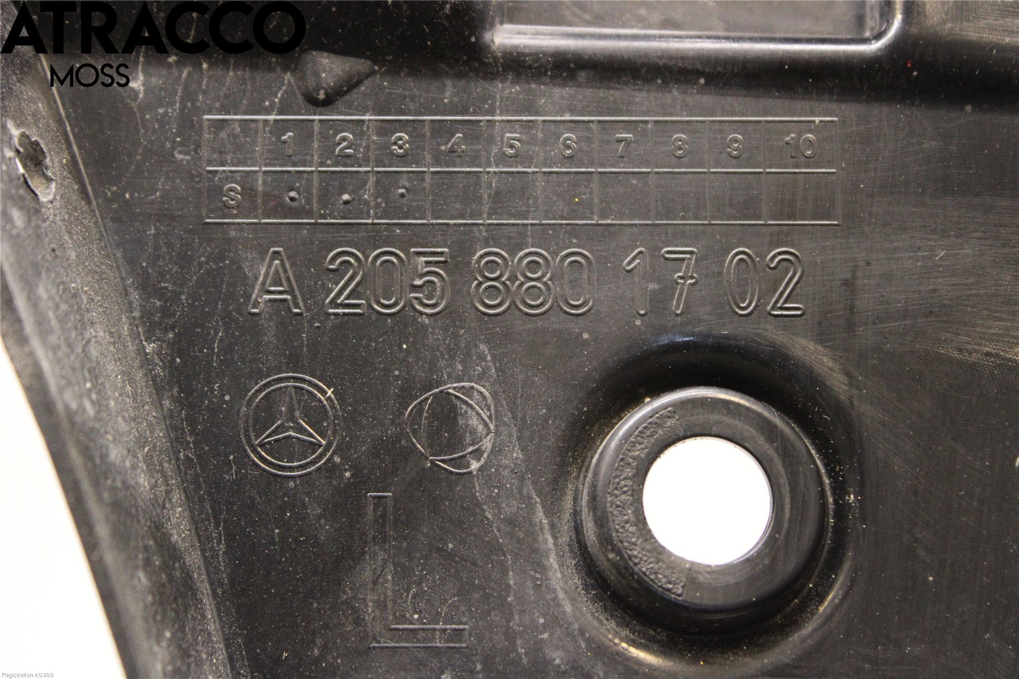 Mercedes-Benz MB C-KLASS (W205) 14-21 Støtfangerfeste Bak Venstre