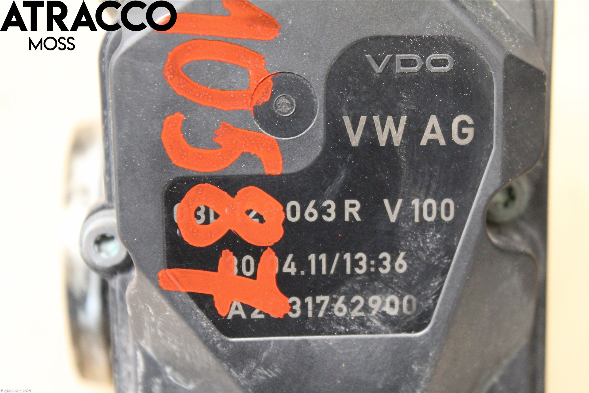 Volkswagen VW TOURAN 10-15 Inns Spjeldhus