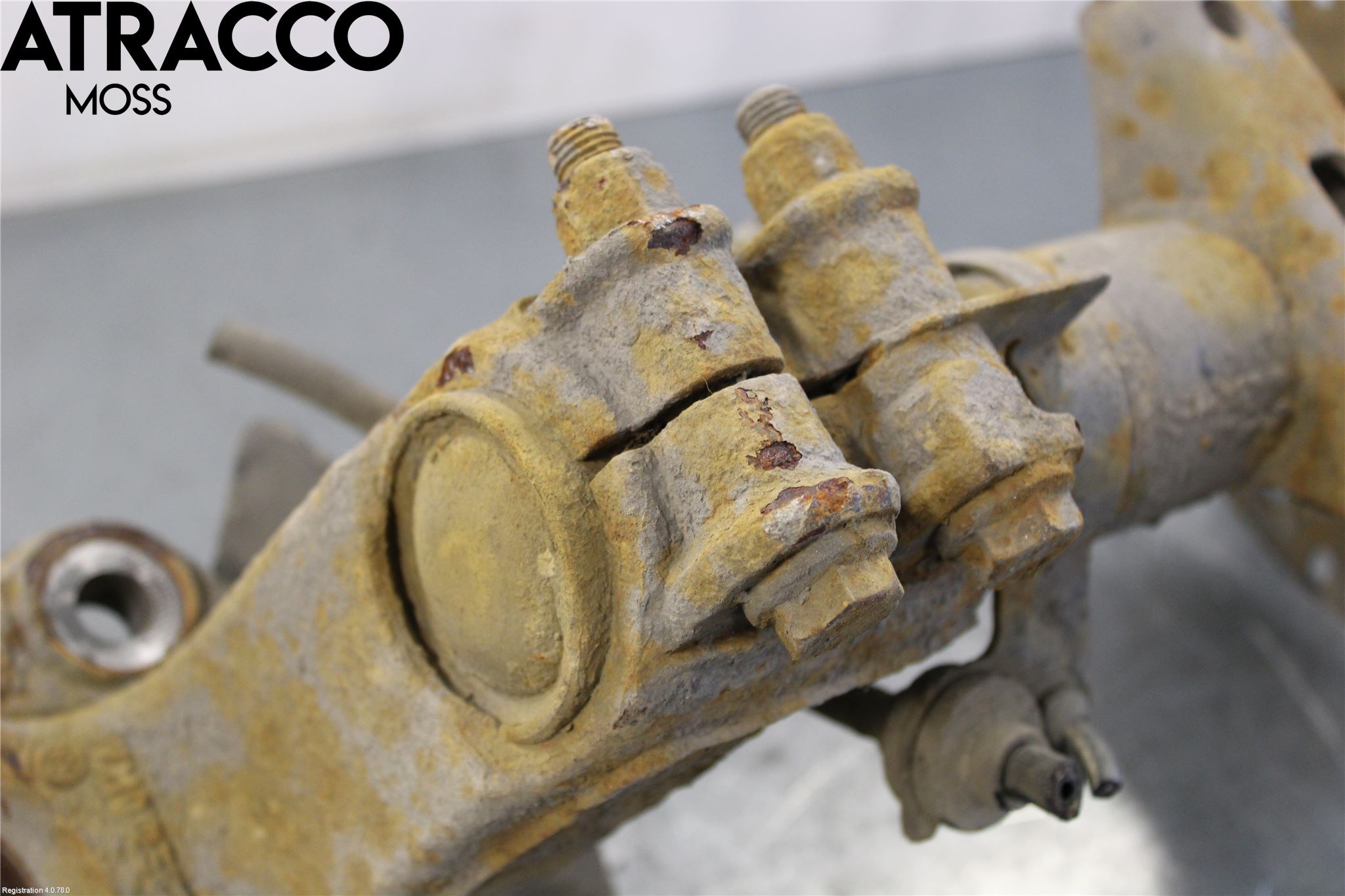 Volkswagen VW TRANSP/CARAVELLE (T5) 04-15 Spindel Hf