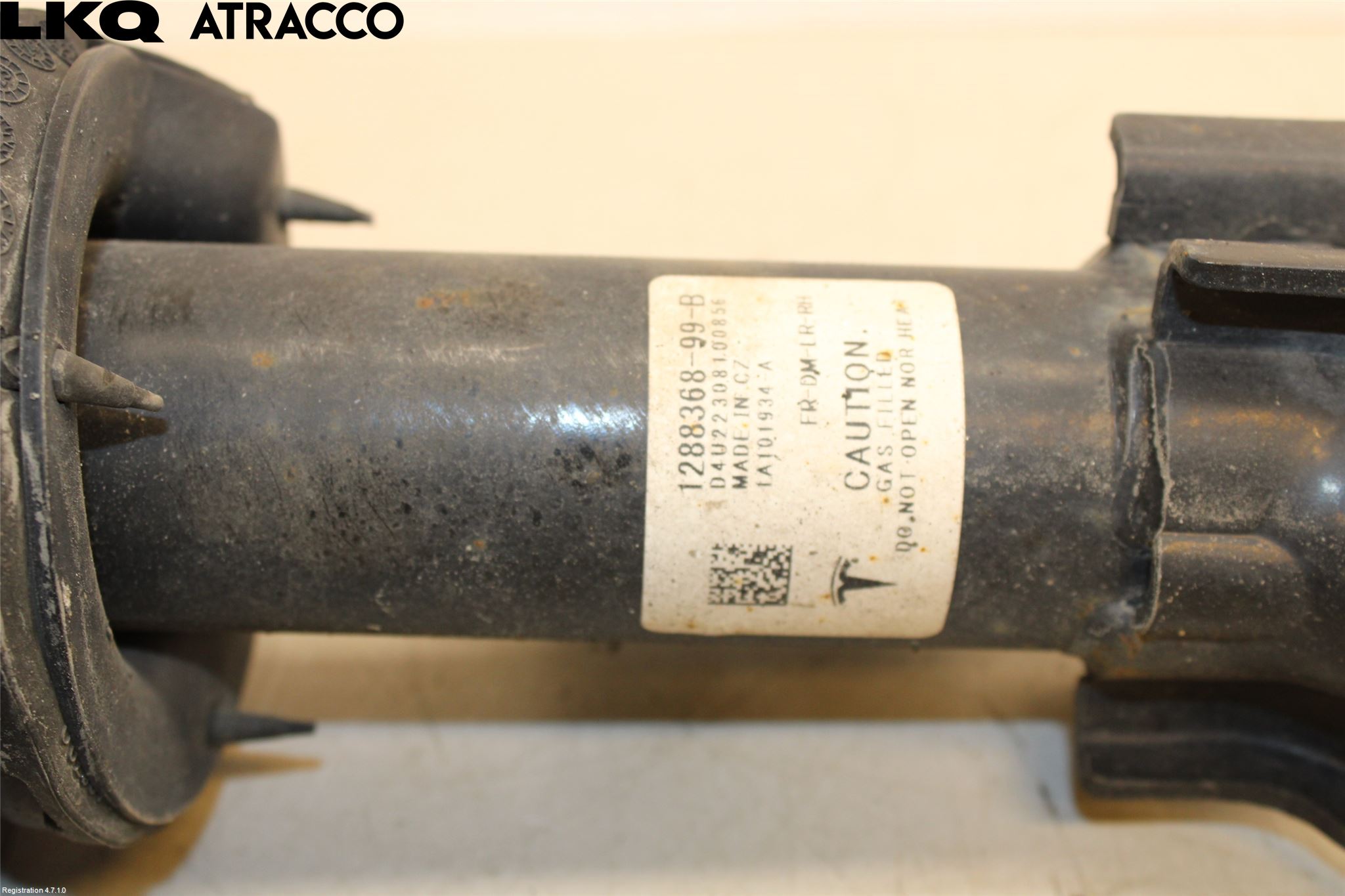 Tesla MODEL Y 21- Fjærbein Foran Høyre