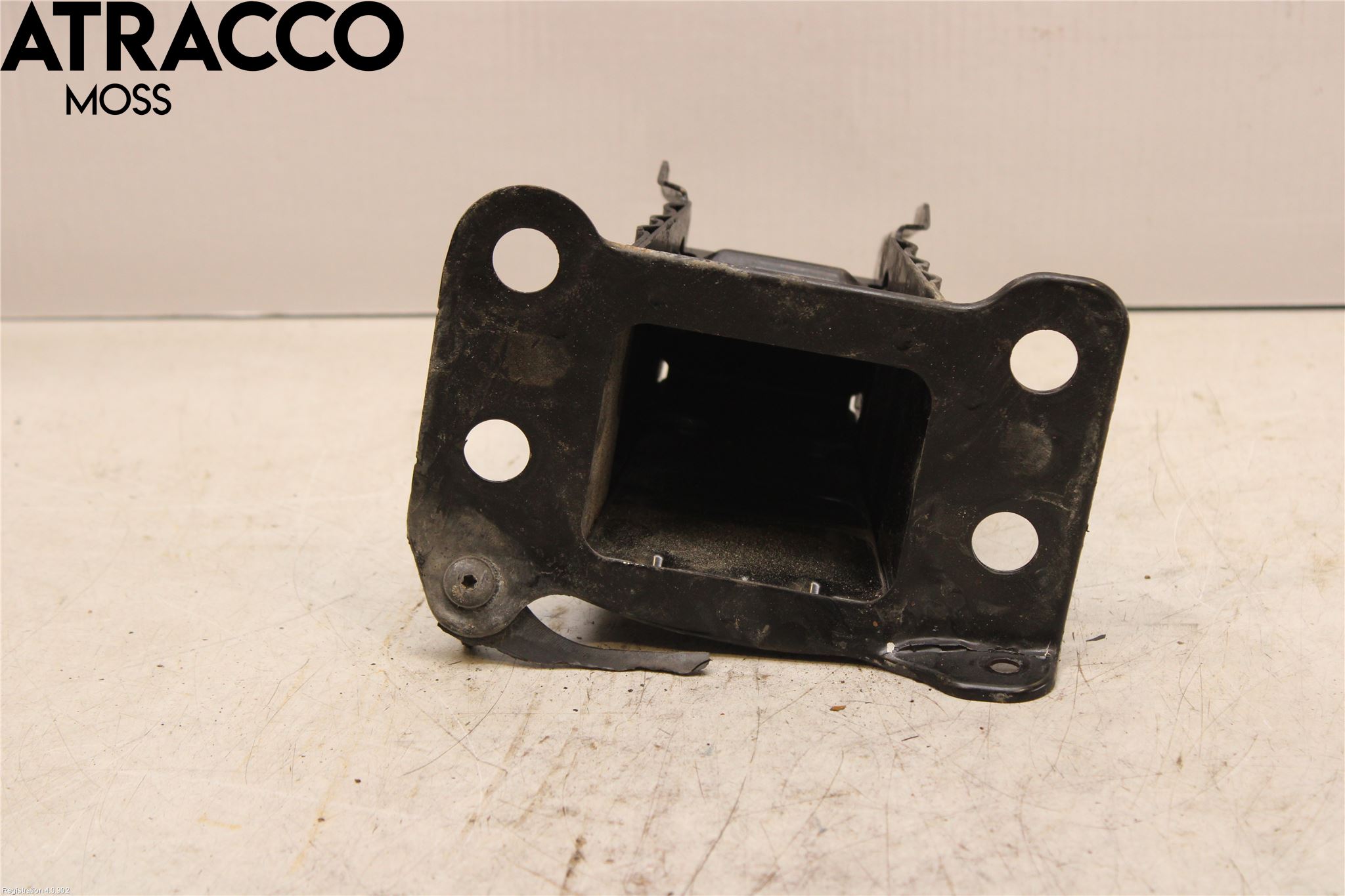 Audi A3/S3 05-13 Støtfanger Foran Feste