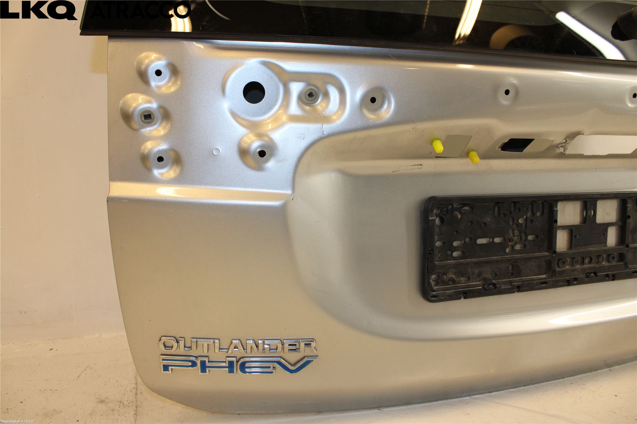 Mitsubishi OUTLANDER 13-21 Bakluke Koffertlokk