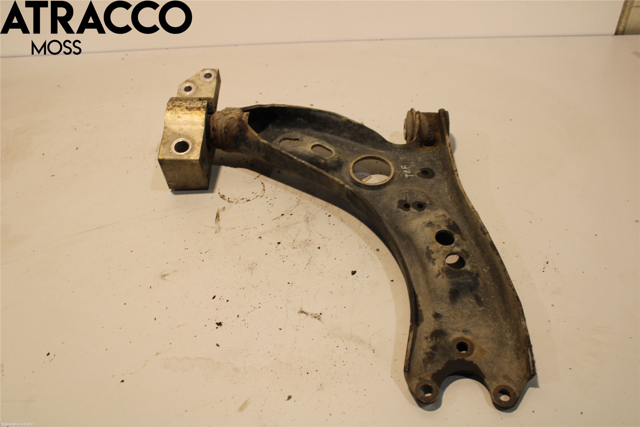 Volkswagen VW PASSAT 11-14 Bærearm Foran Venstre Nedre