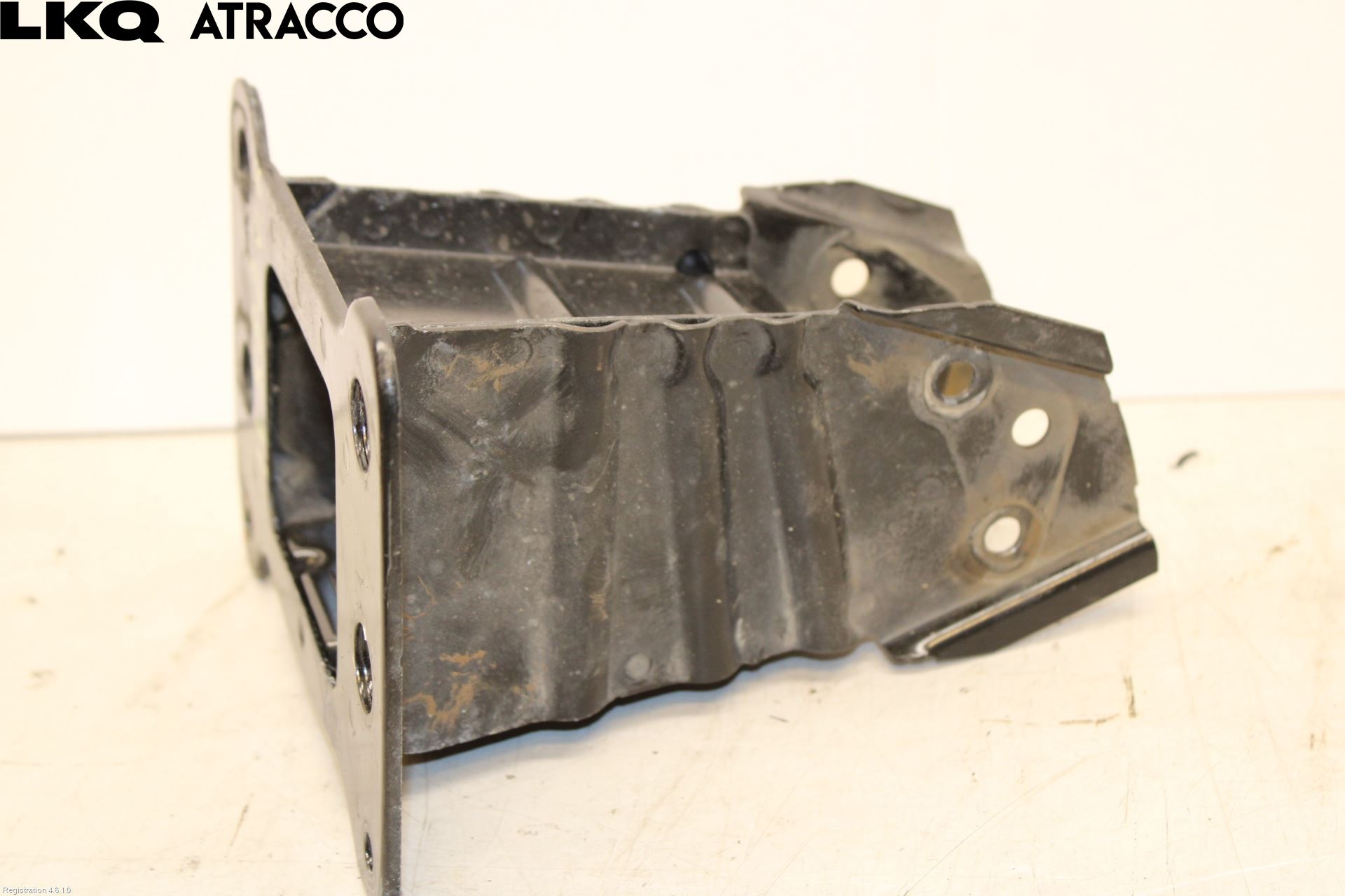 Audi A3/S3 05-13 Støtfanger Foran Feste