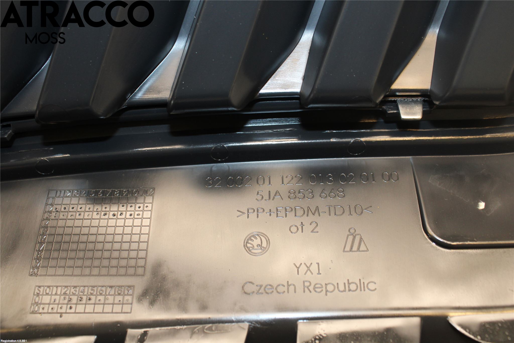 Skoda RAPID Grill Komplett