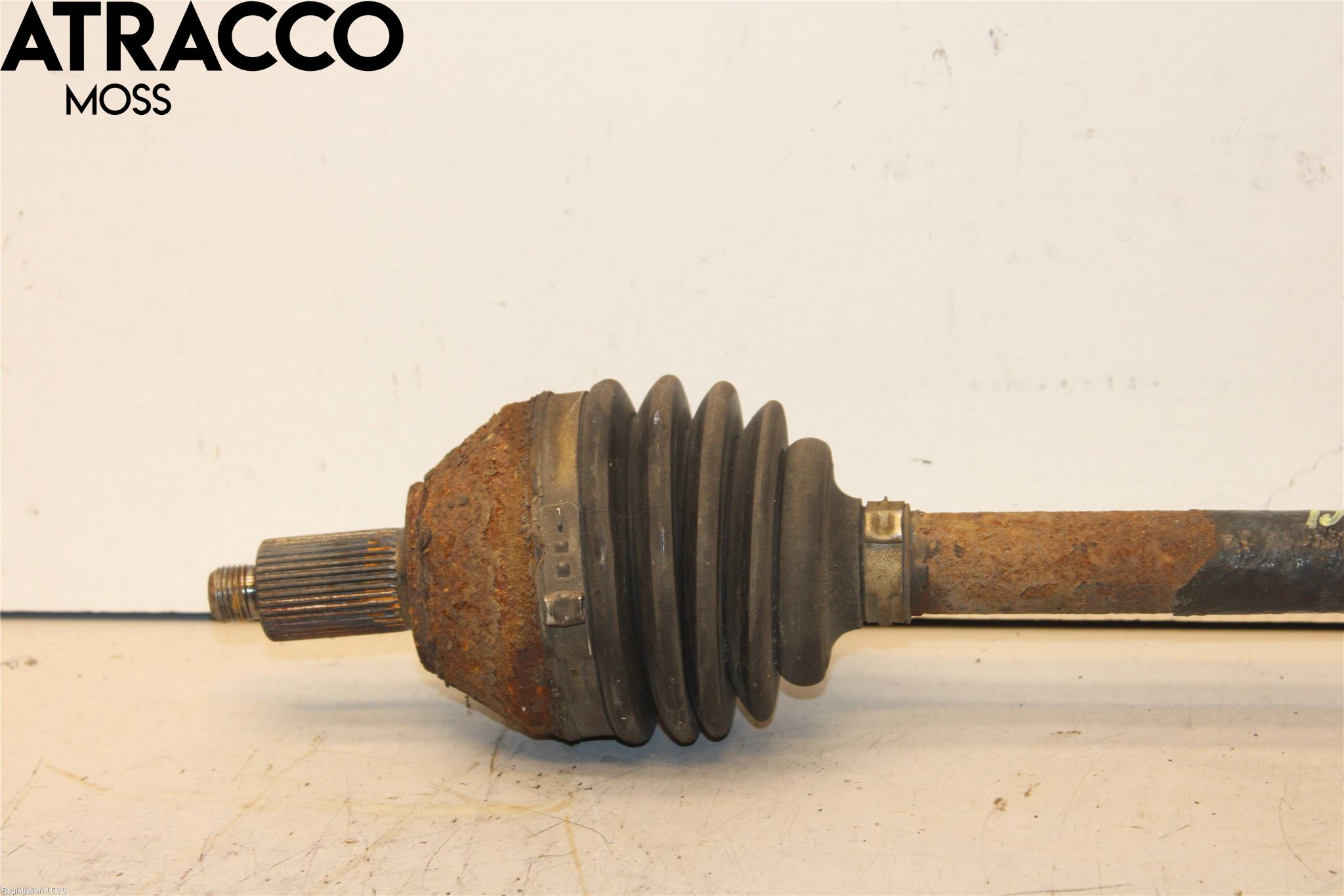 Skoda RAPID Drivaksel Foran Kompl Venstre