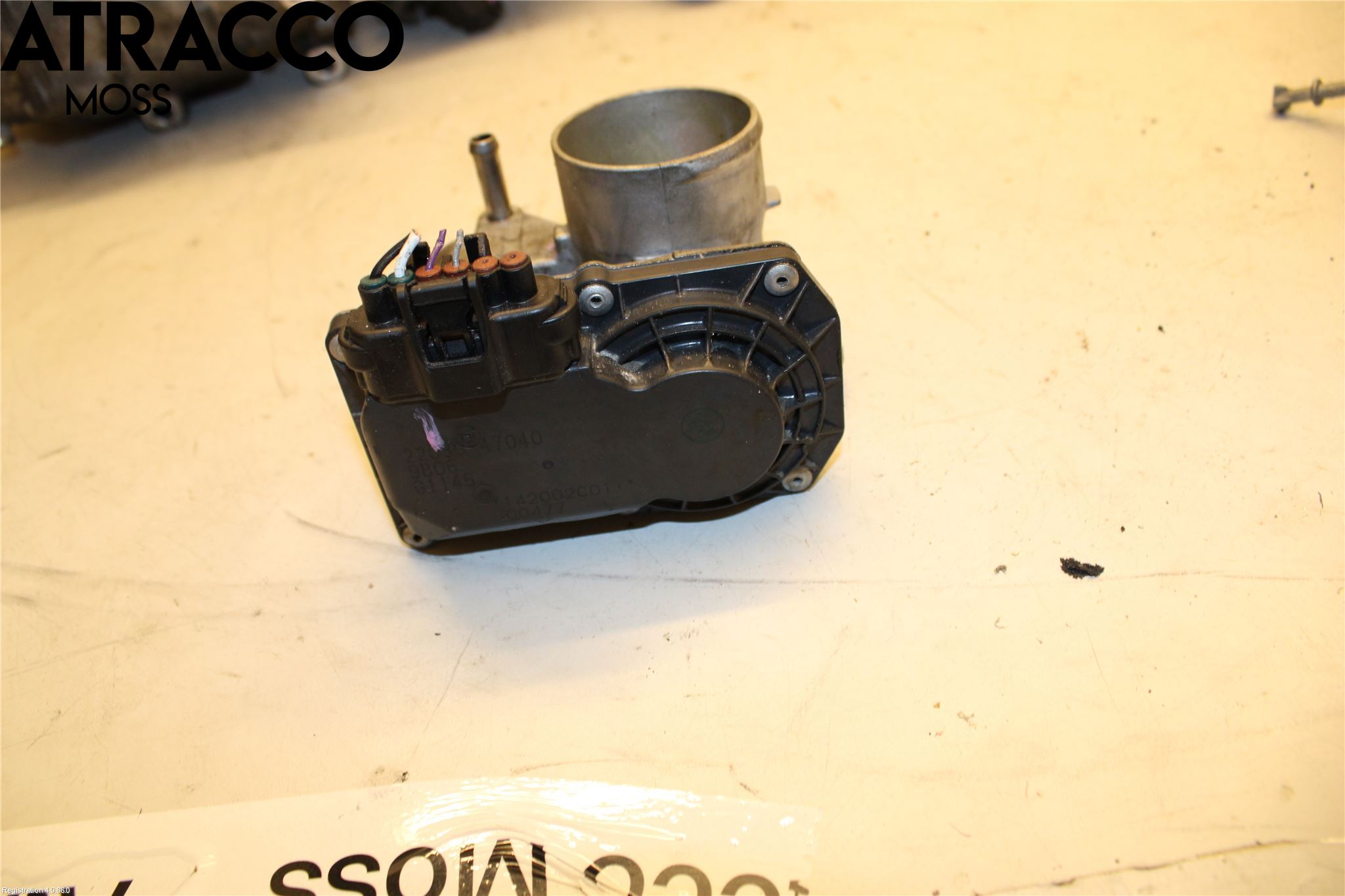 Toyota YARIS XP130 15-20 Inns Spjeldhus