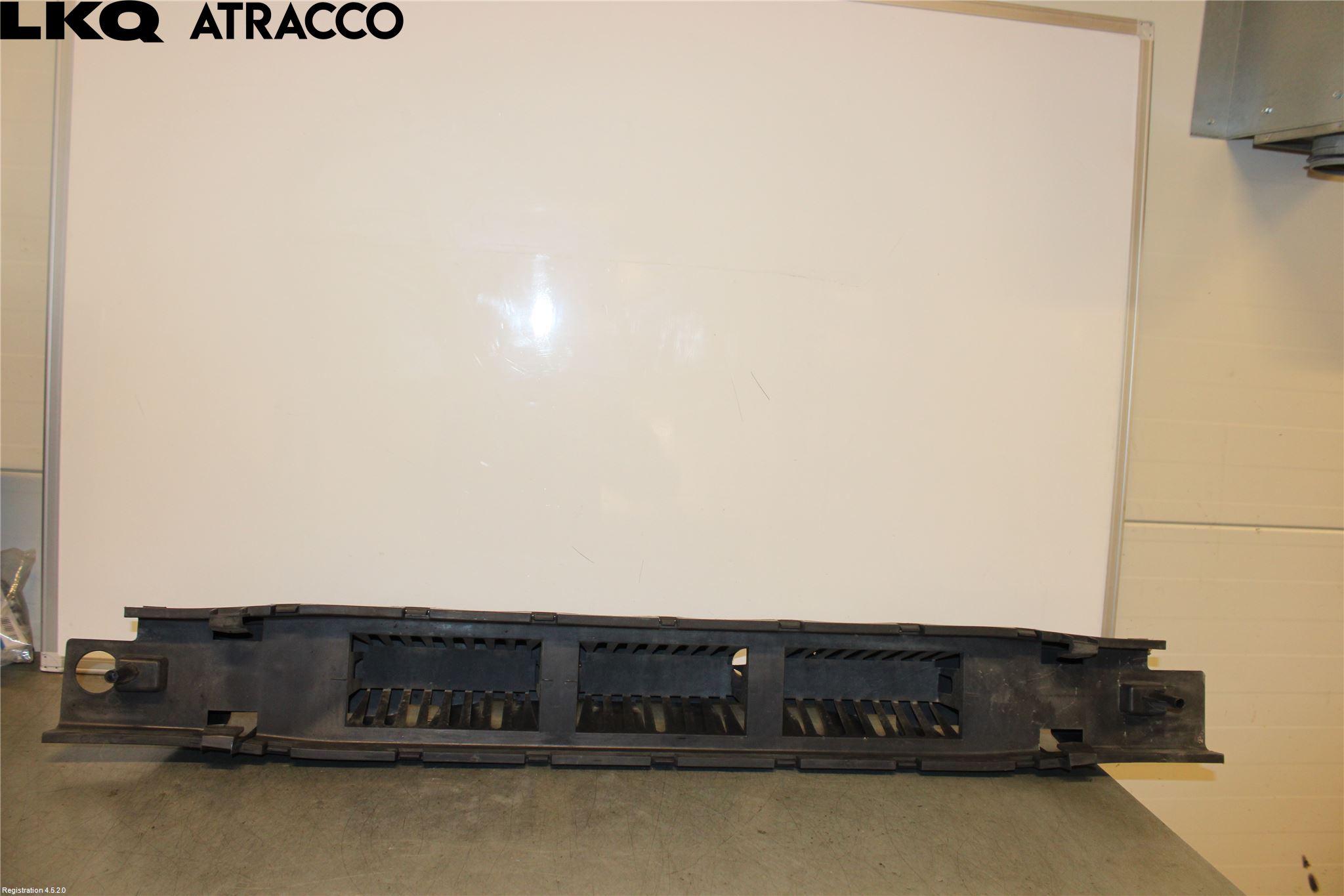 Volvo XC70 08-13 Støtfanger Foran Deformelemen