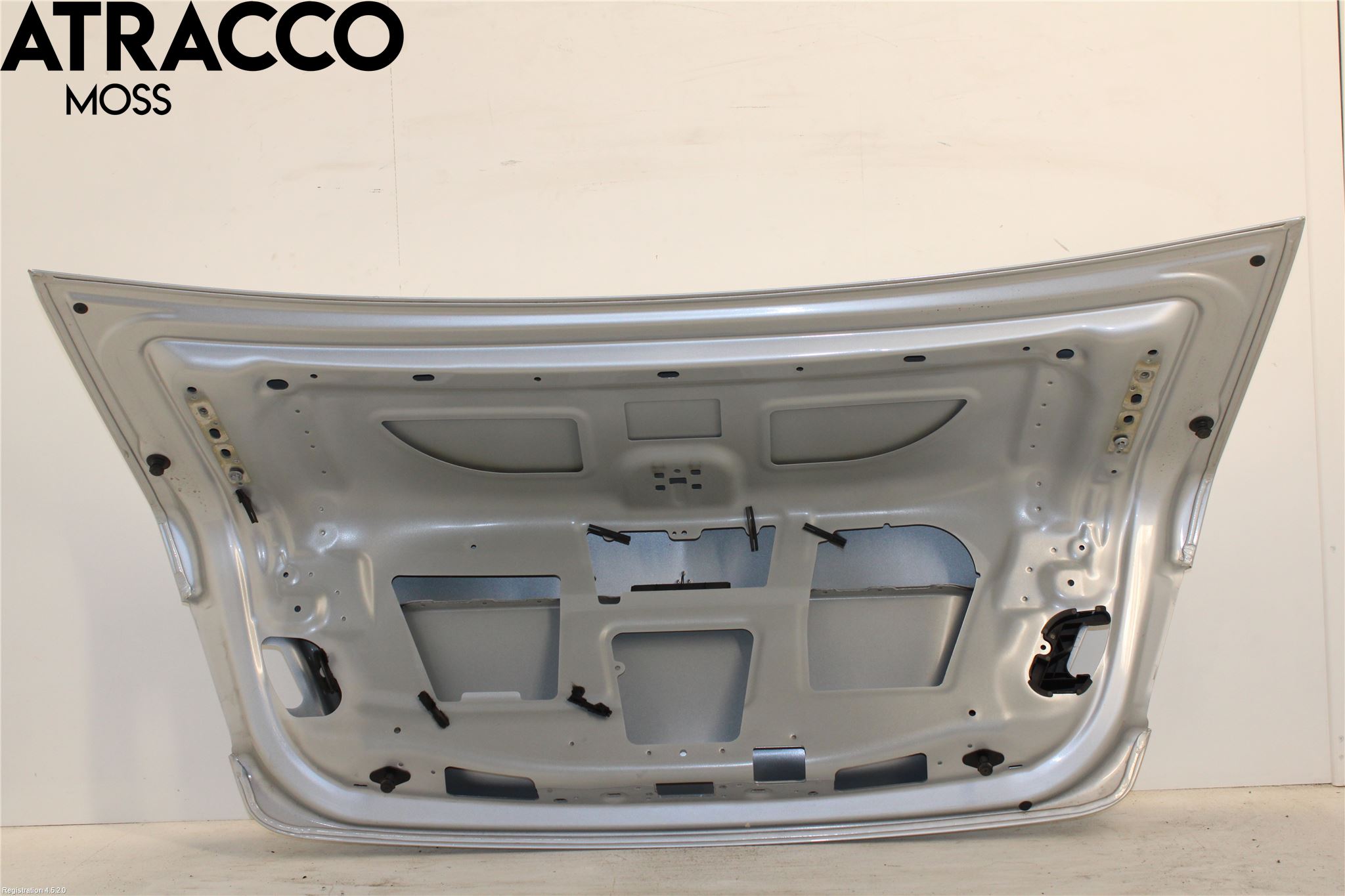 Mercedes-Benz MB E-KLASS (W212) 09-16 Bakluke Koffertlokk