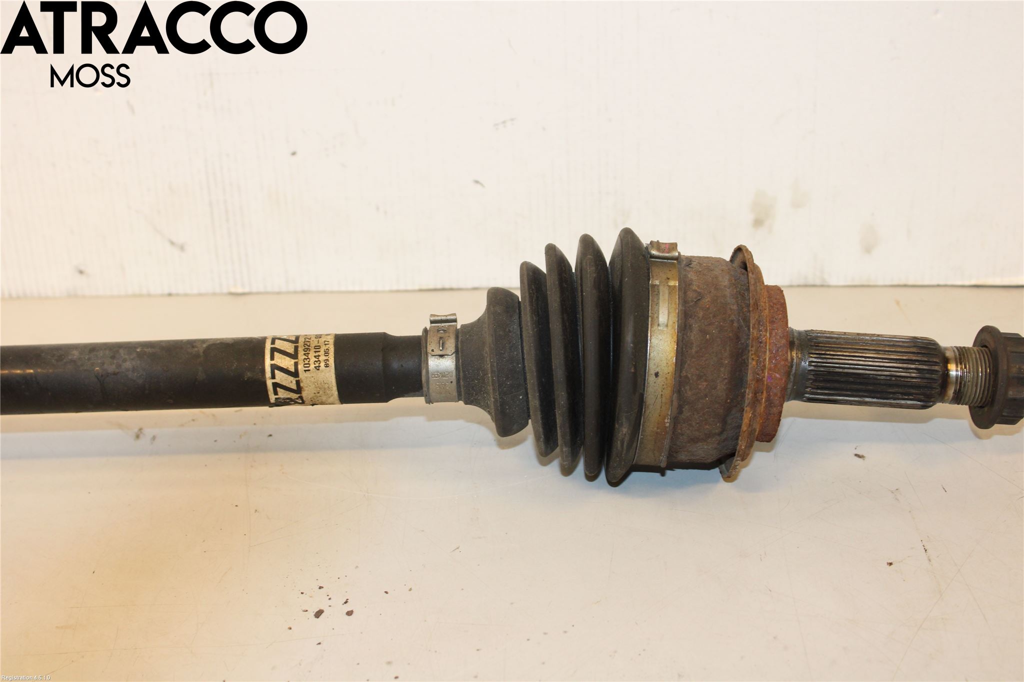 Toyota YARIS XP130 15-20 Drivaksel Foran Kompl Høyre