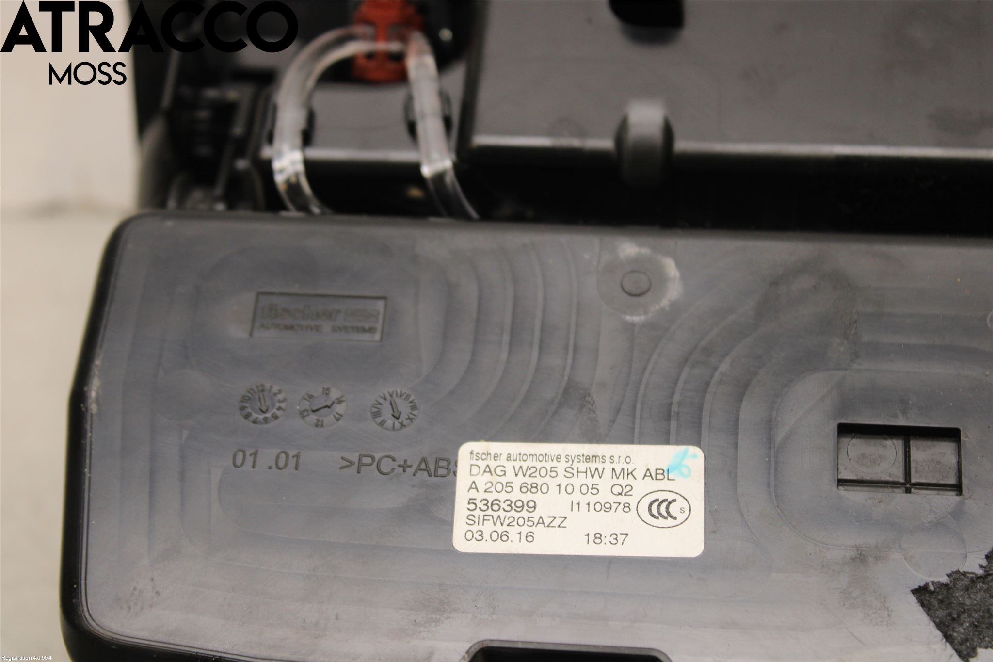 Mercedes-Benz MB C-KLASS (W205) 14-21 Innr Koppholder