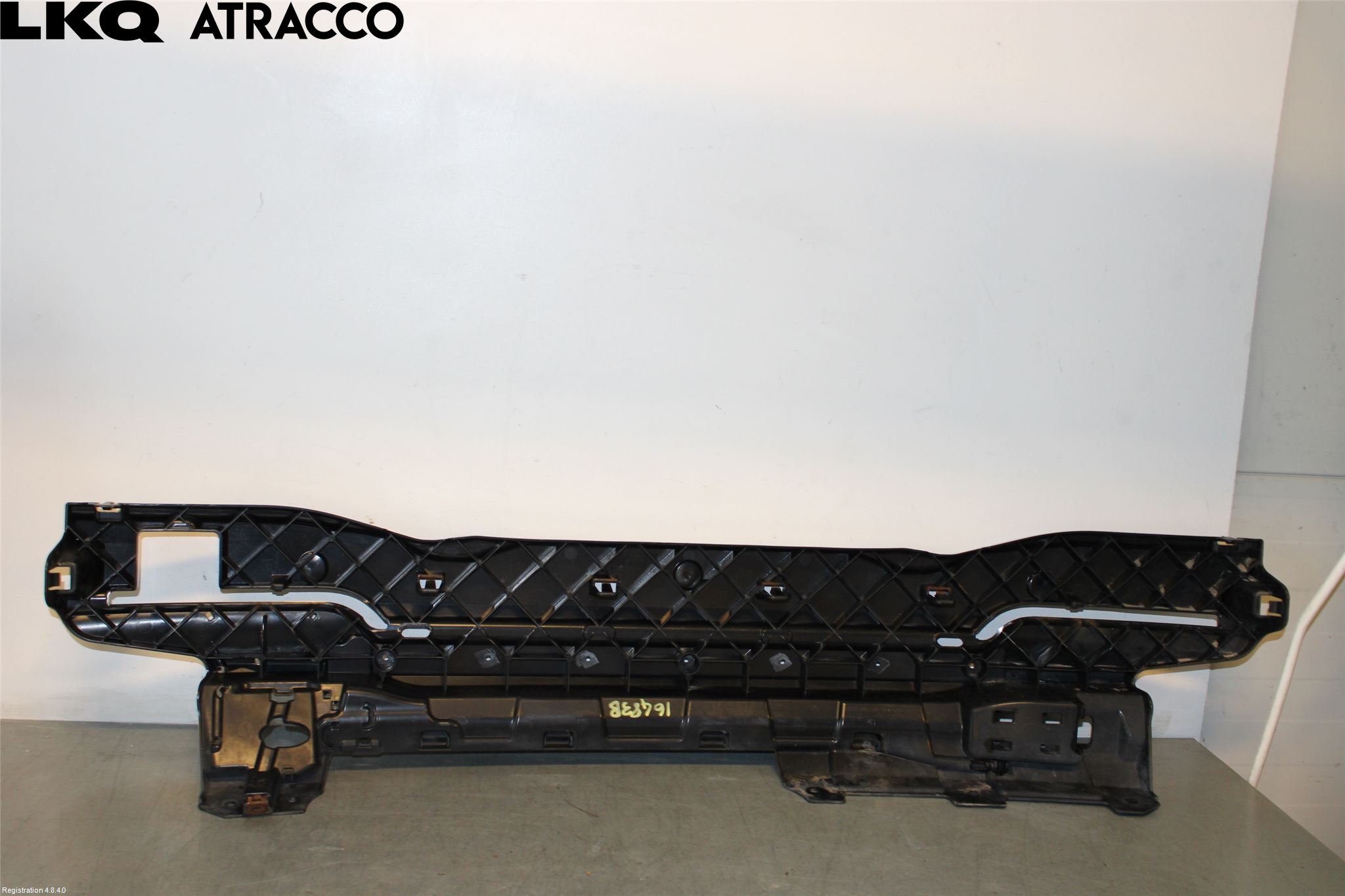 BMW 5 F10/F11/F18 09-17 Støtfanger Bak Midt Del