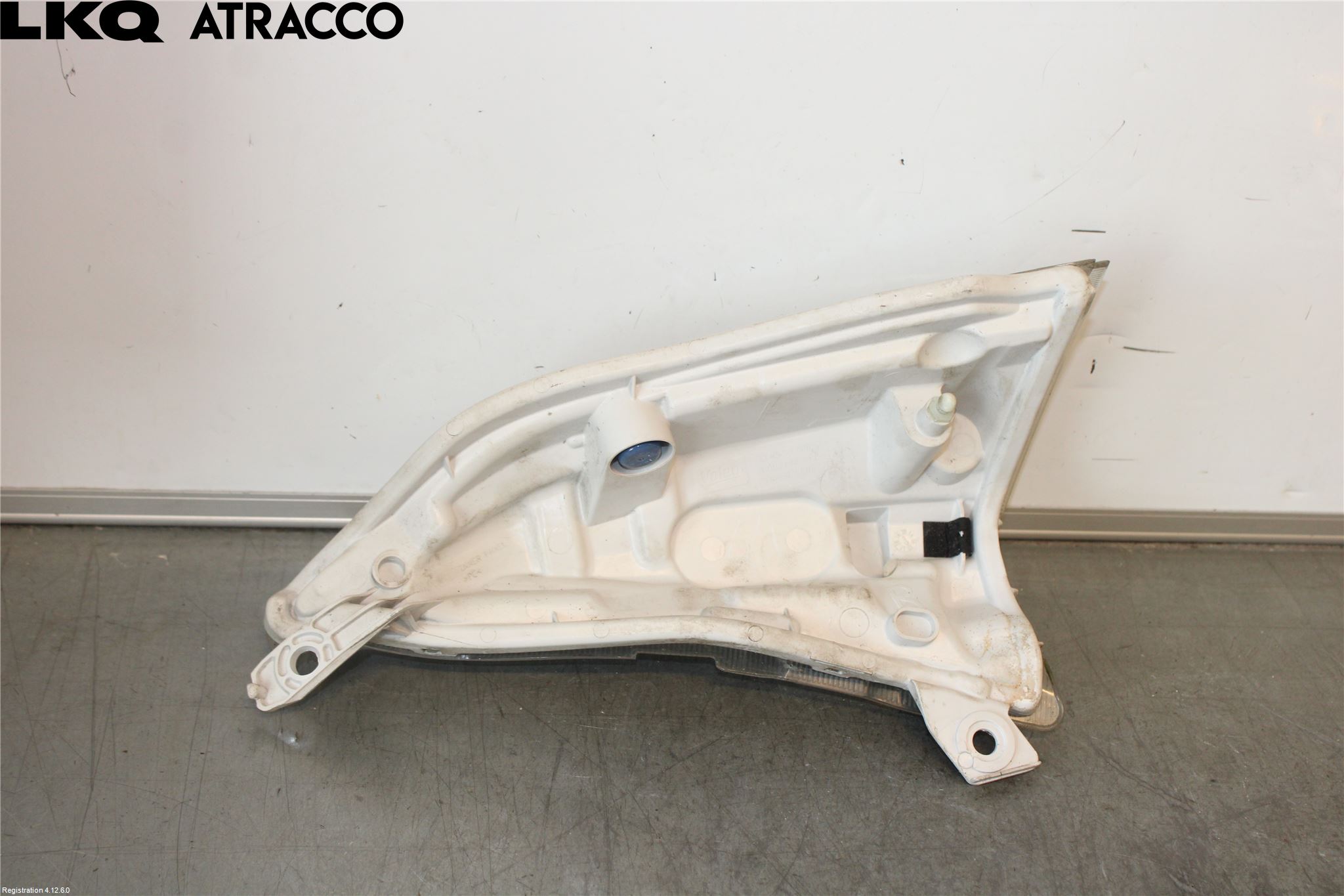 Nissan LEAF 11-17 Frontlykt Hus Høyre