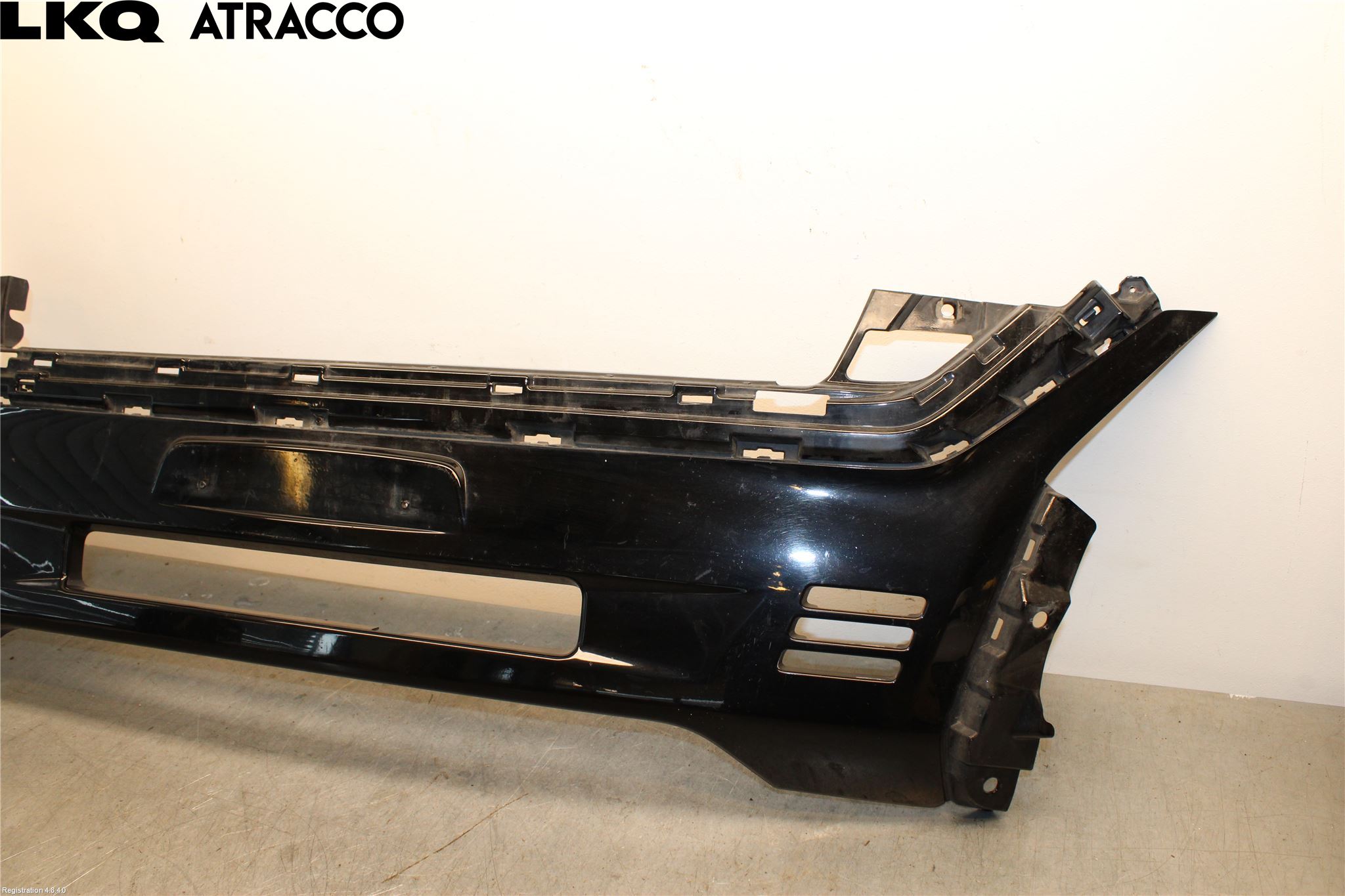 Mitsubishi OUTLANDER 13-21 Støtfanger Foran Plastdeksel