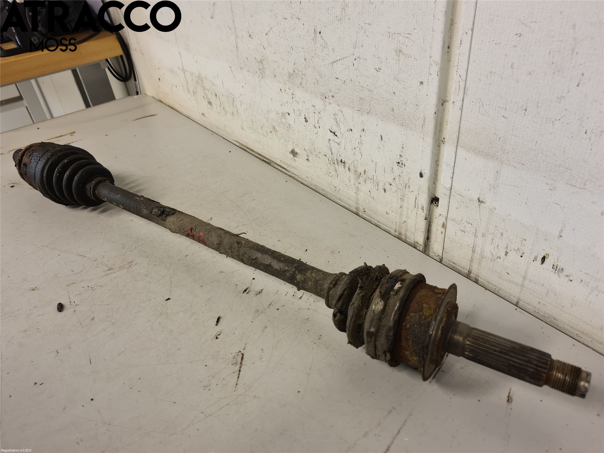 Subaru LEGACY    04-06 Drivaksel Bak Kompl Høyre