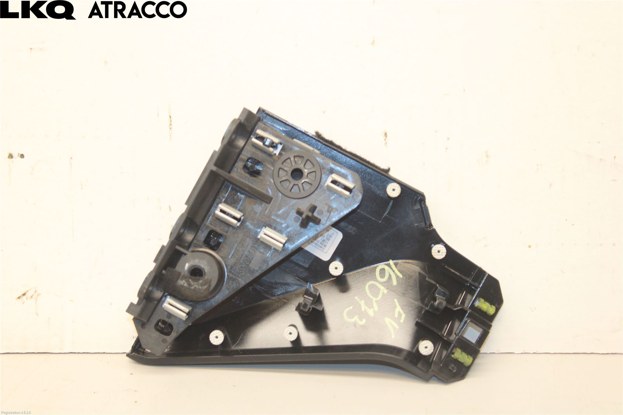 Audi E-TRON, S GE 19- Innr Dashbord Sparkeplate