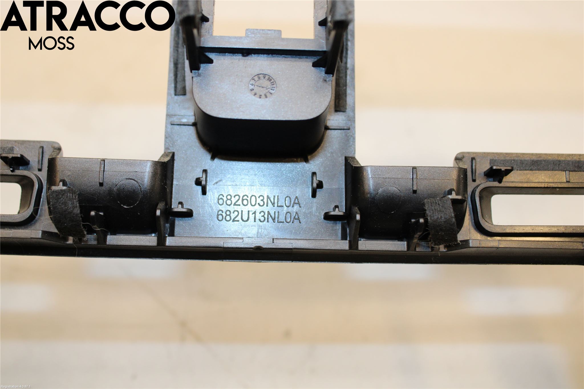 Nissan LEAF 11-17 Dashbord Kanal - Dyse