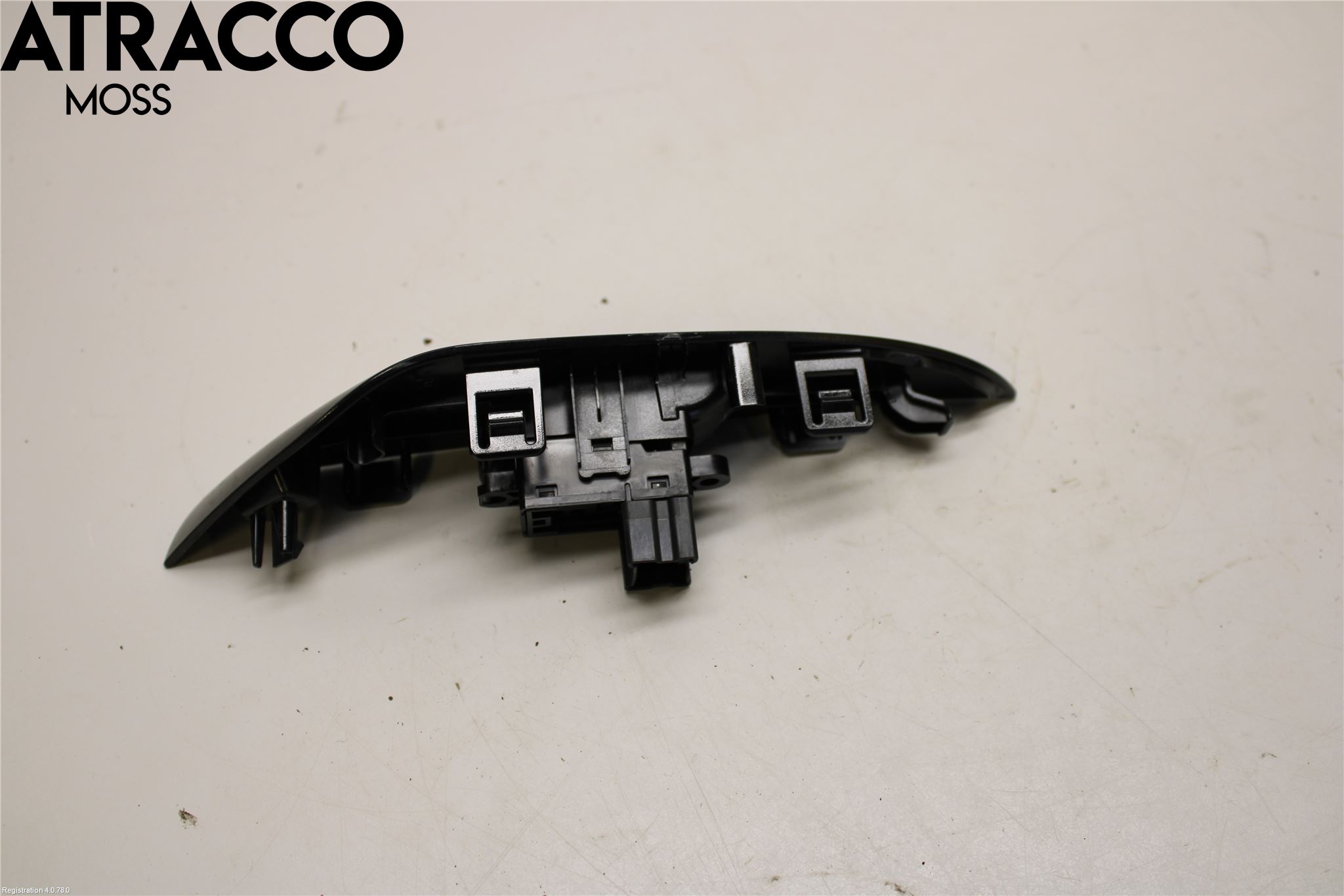 Nissan LEAF 11-17 Bryter Vindusheis