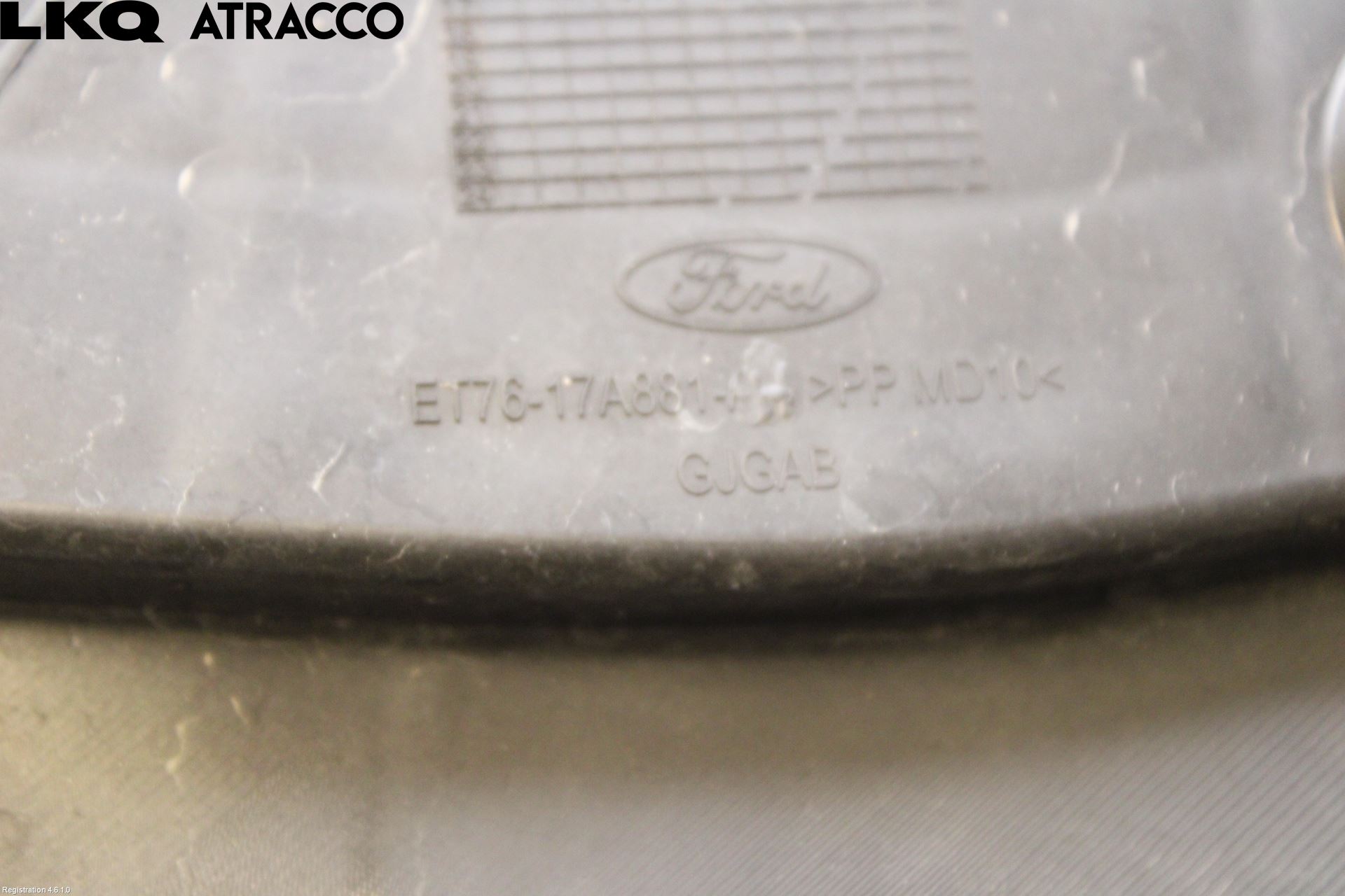 Ford TRANSIT/TOURNEO COURIER 13-23 Støtfangerfeste Bak Høyre