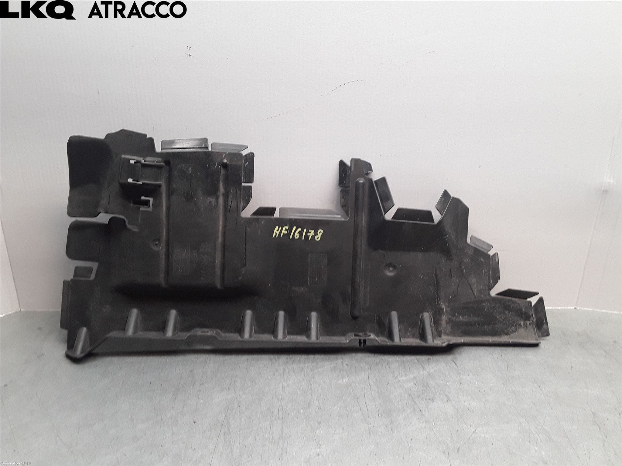 Peugeot EXPERT 07-14 Luftstyring Front