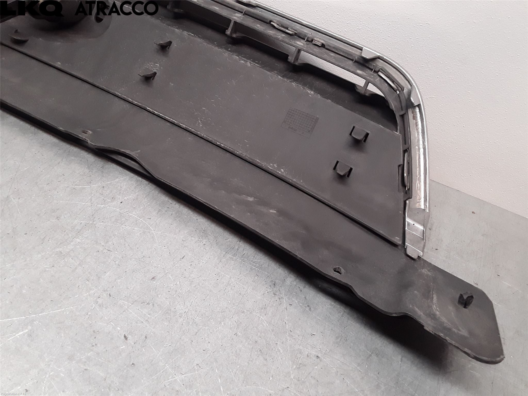 Ford KUGA 08-12 Grill Komplett